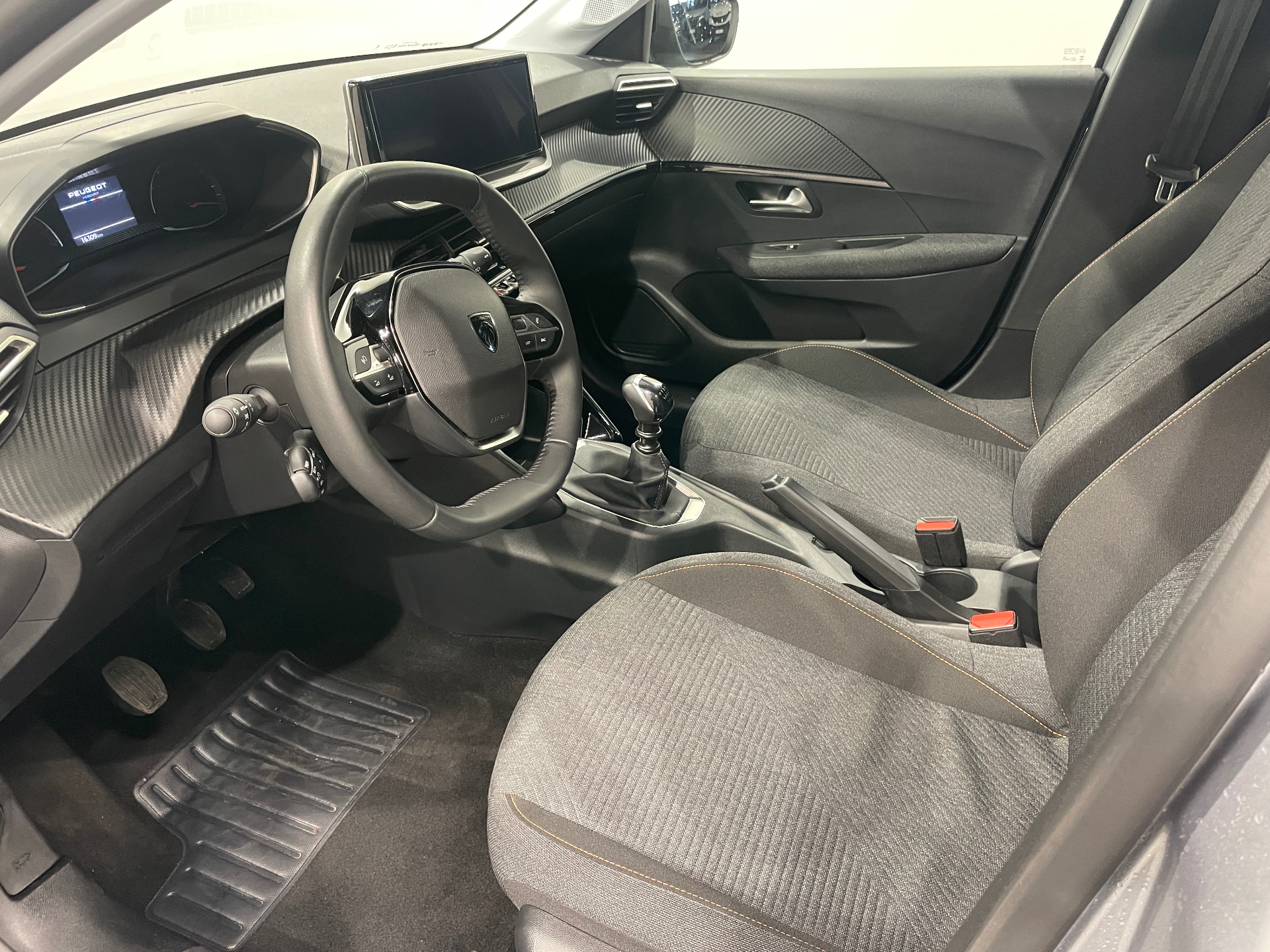 Photo 13 du véhicule PEUGEOT 208