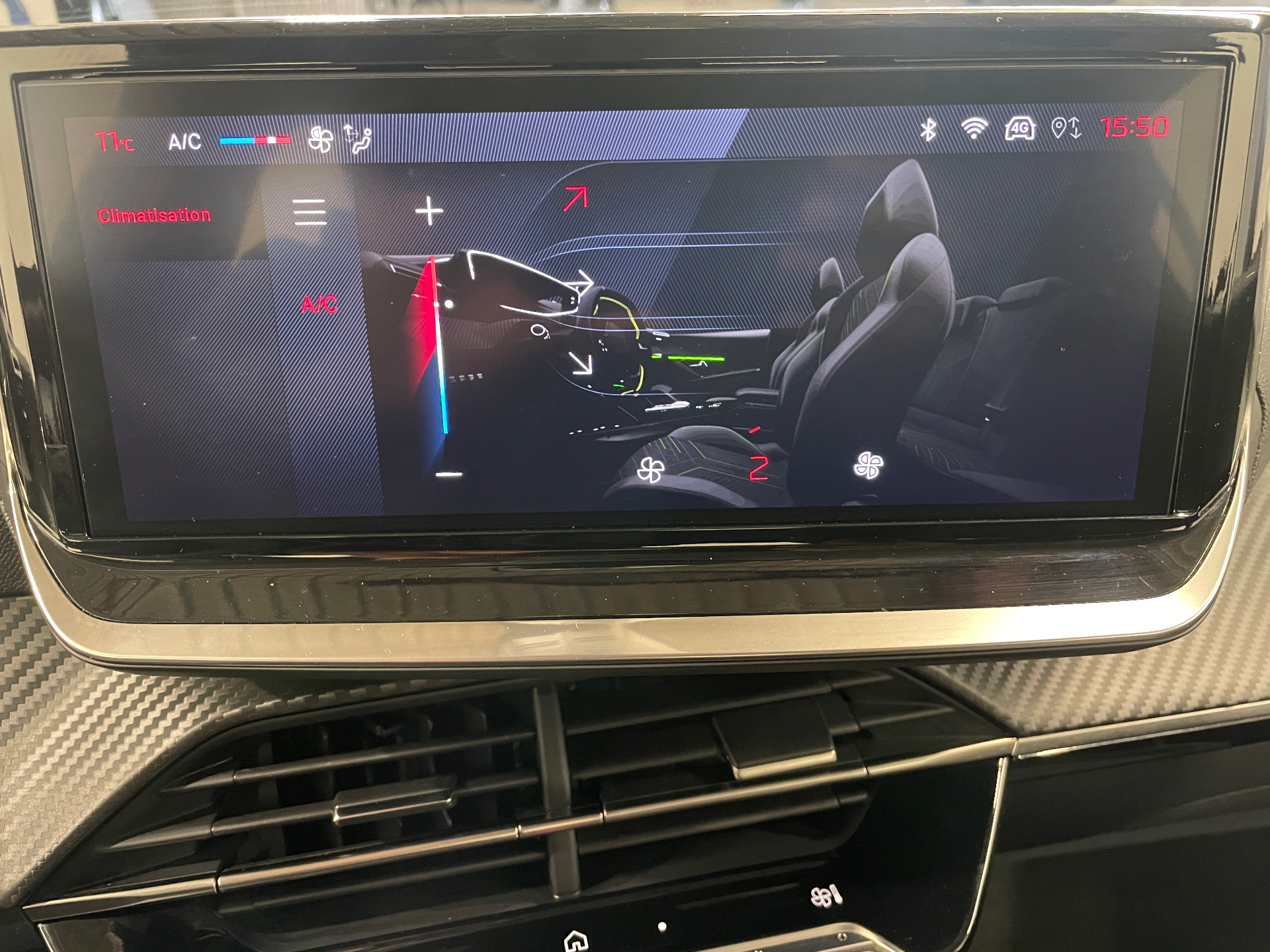 Photo 32 du véhicule PEUGEOT 208