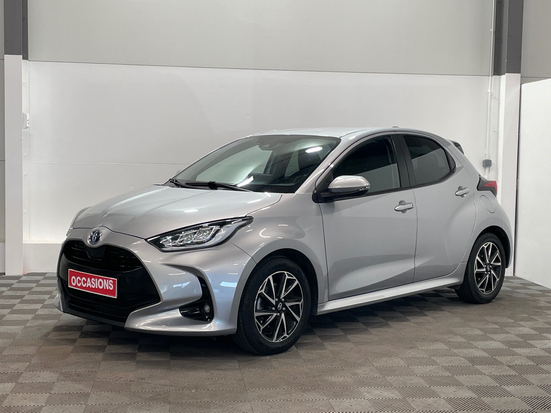 TOYOTA YARIS HYBRIDE MY22 116H design d'occasion