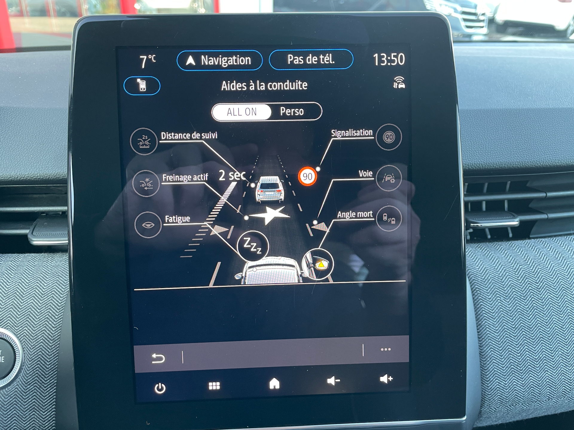 Photo 20 du véhicule RENAULT CLIO V