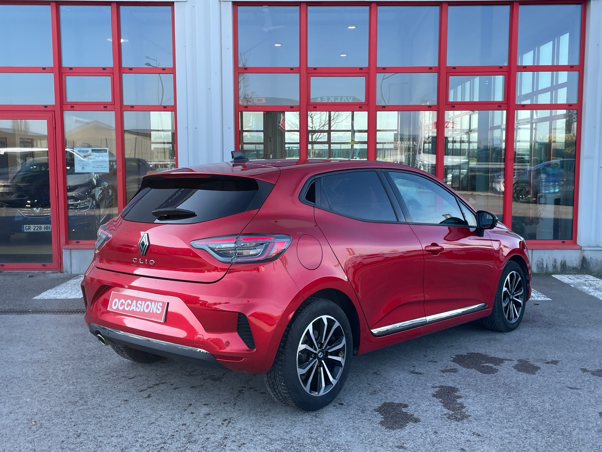 Photo 5 du véhicule RENAULT CLIO V