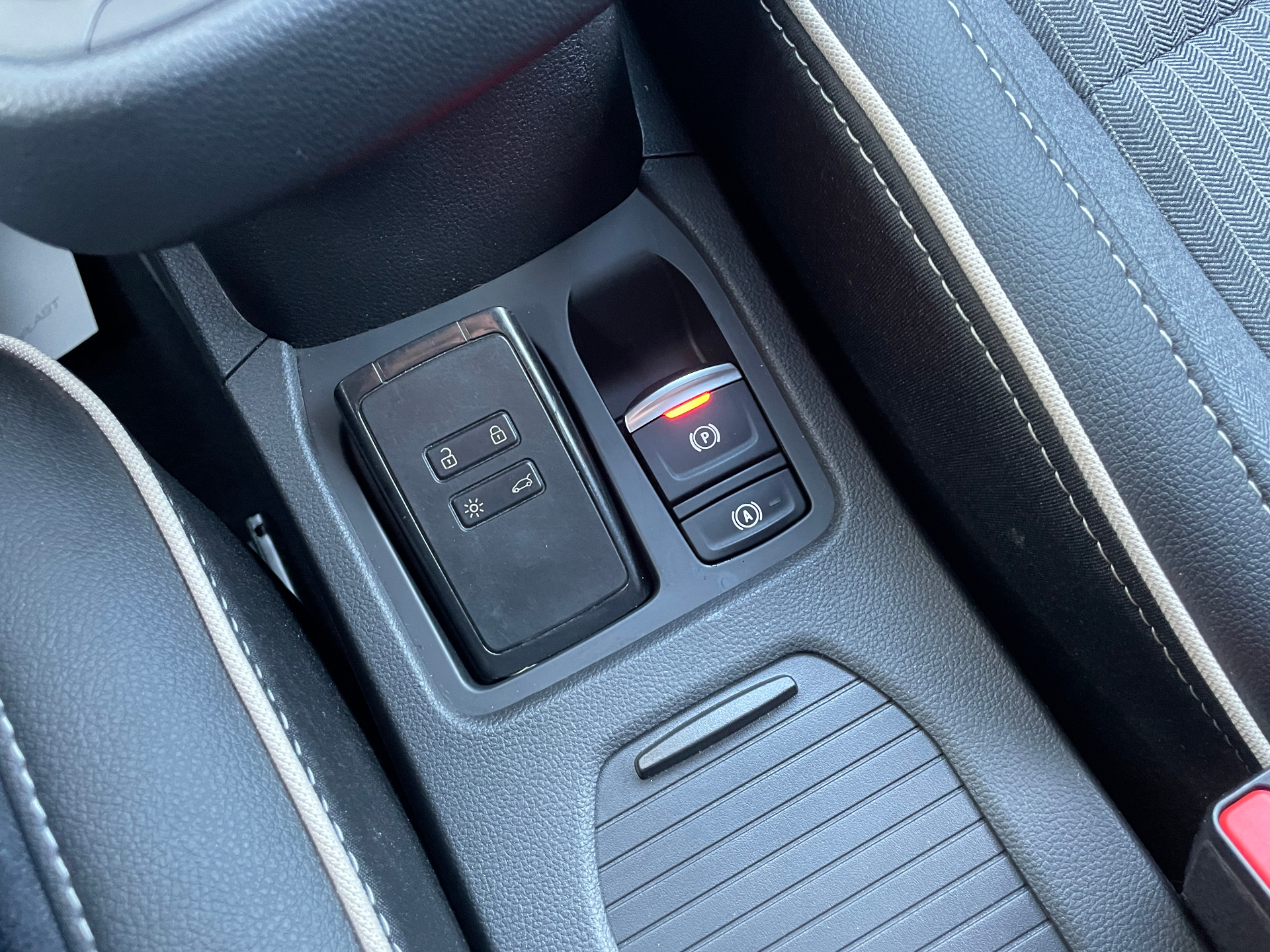 Photo 29 du véhicule RENAULT CLIO V