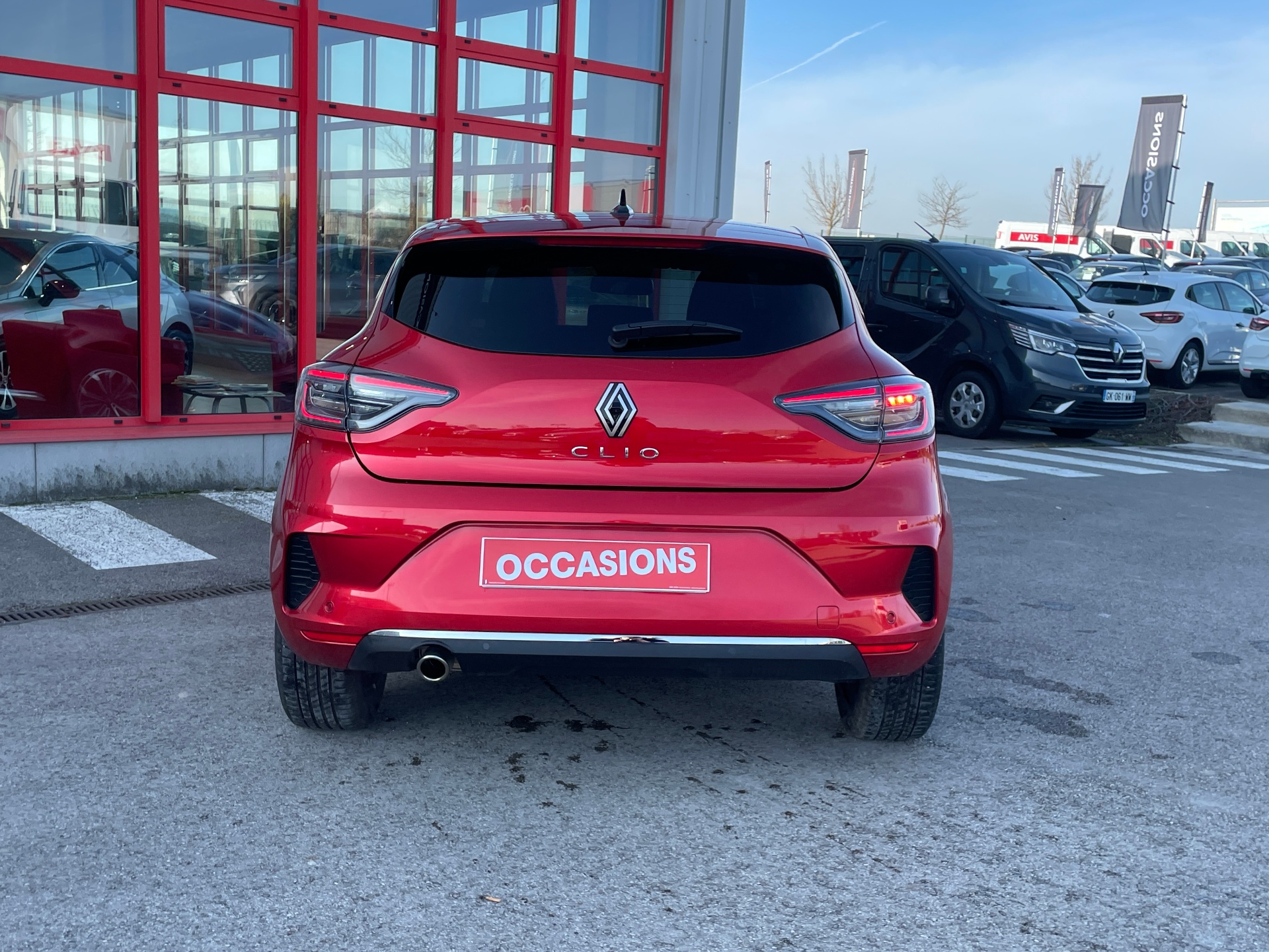 Photo 6 du véhicule RENAULT CLIO V