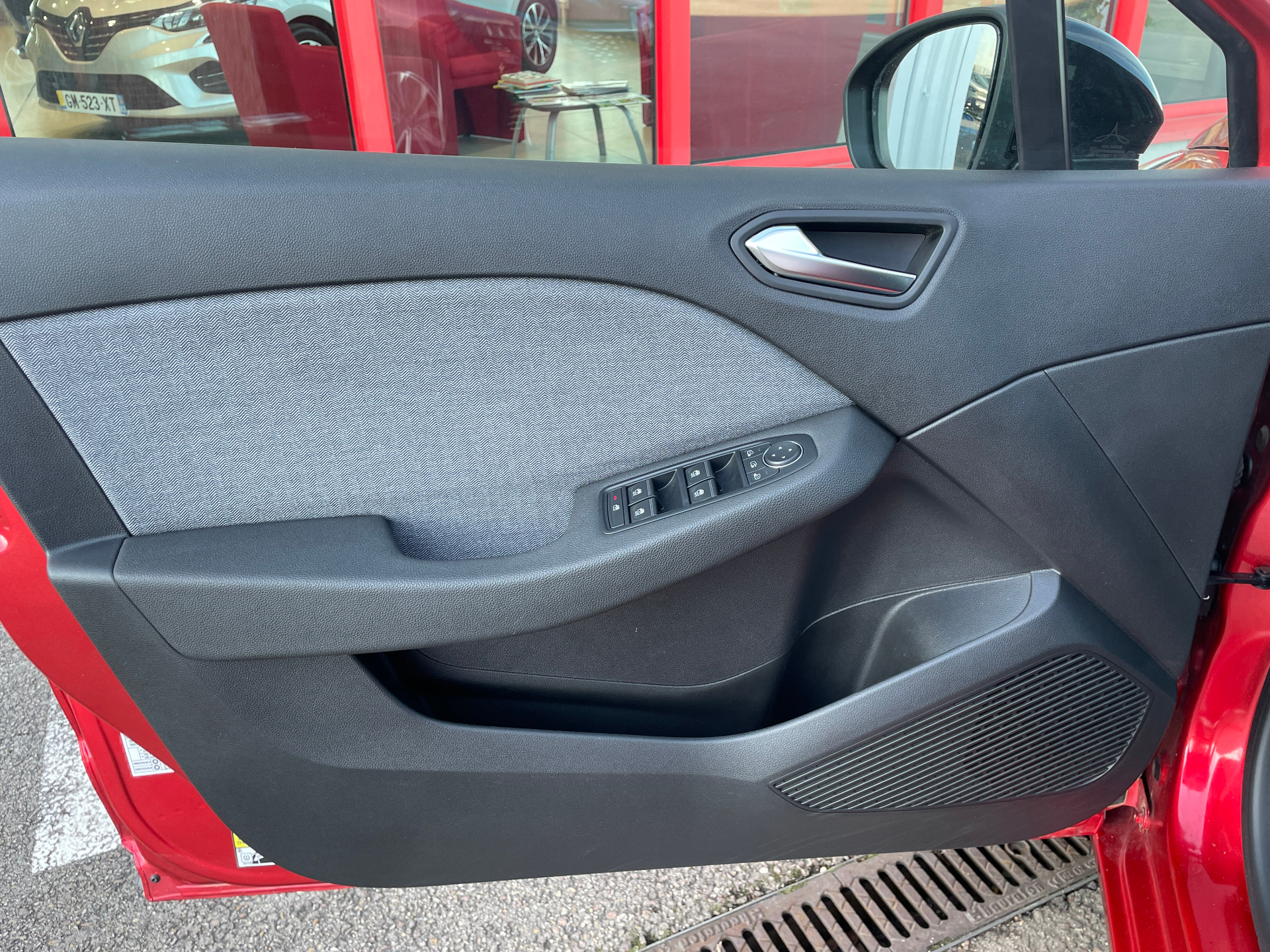 Photo 38 du véhicule RENAULT CLIO V