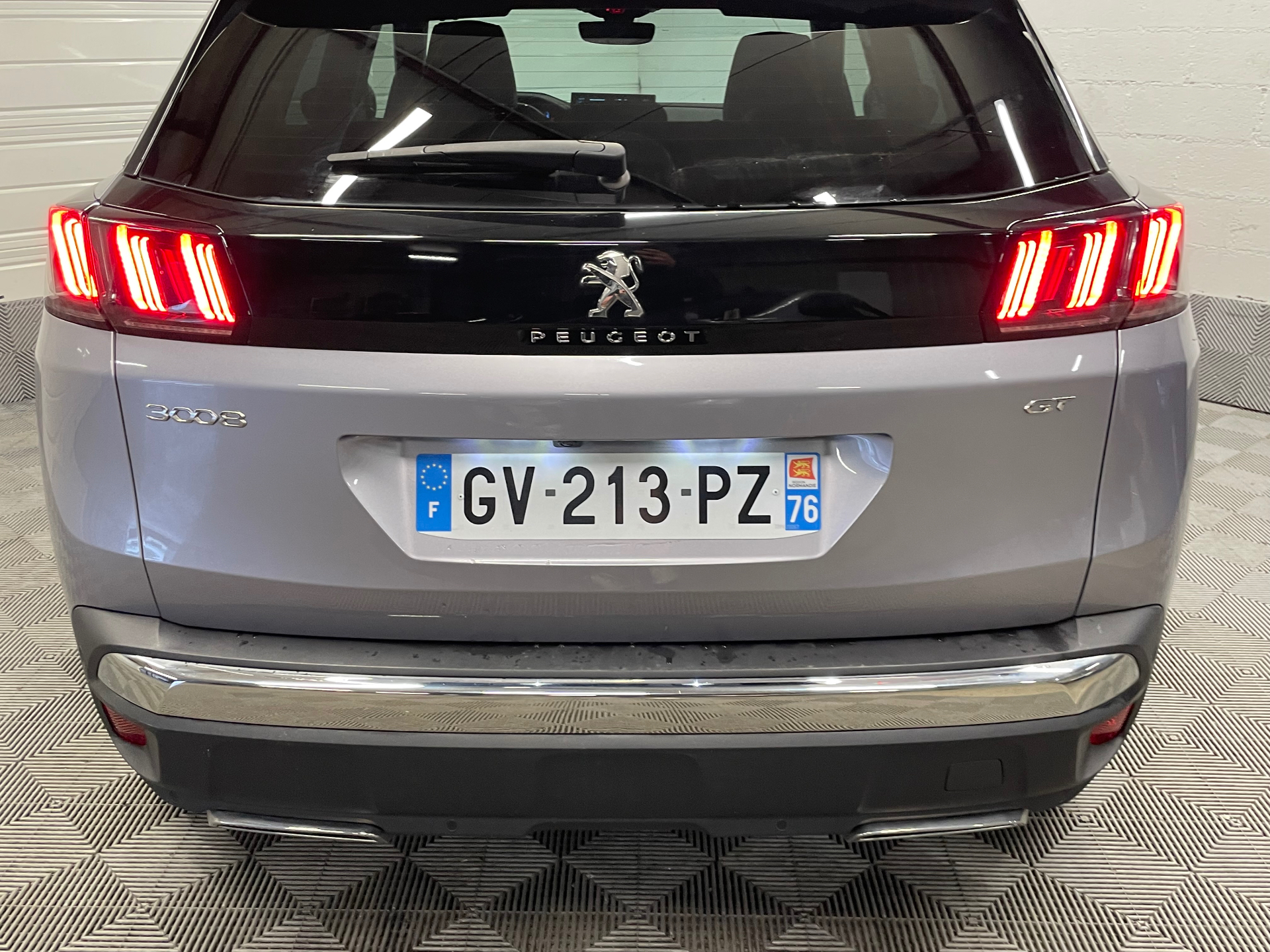 Photo 42 du véhicule PEUGEOT 3008