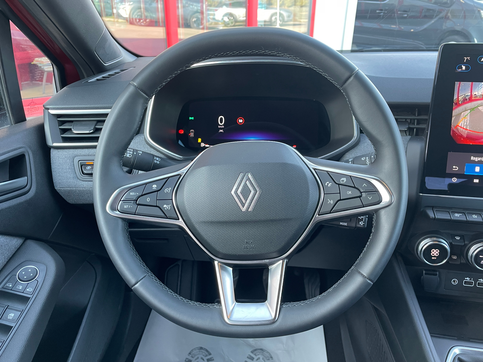 Photo 14 du véhicule RENAULT CLIO V