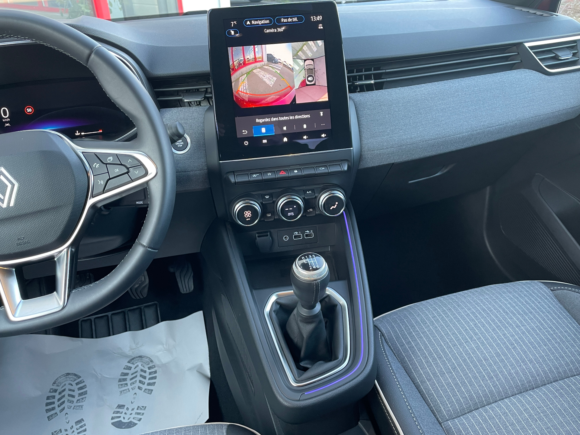 Photo 15 du véhicule RENAULT CLIO V