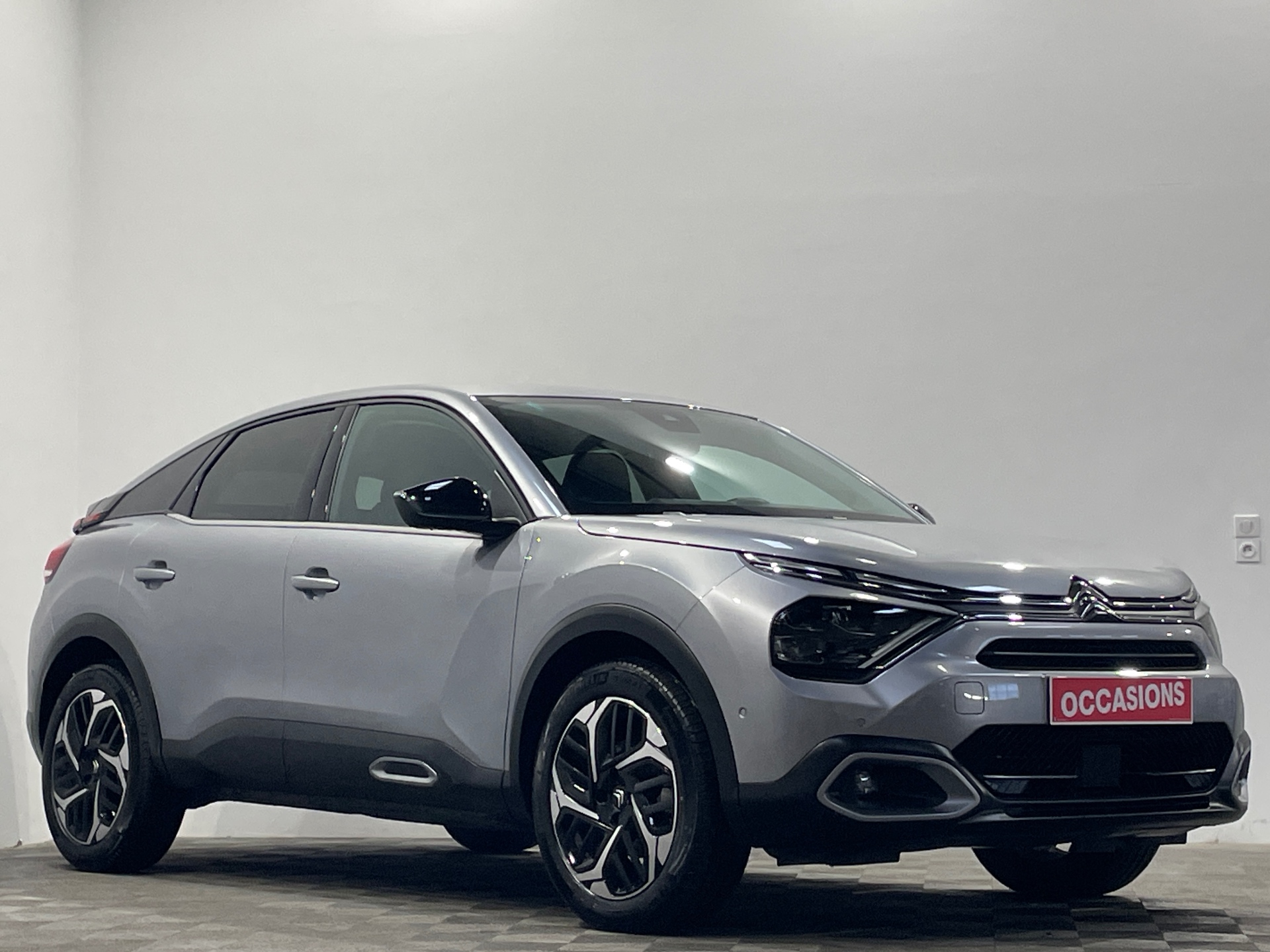 Photo 2 du véhicule CITROEN C4