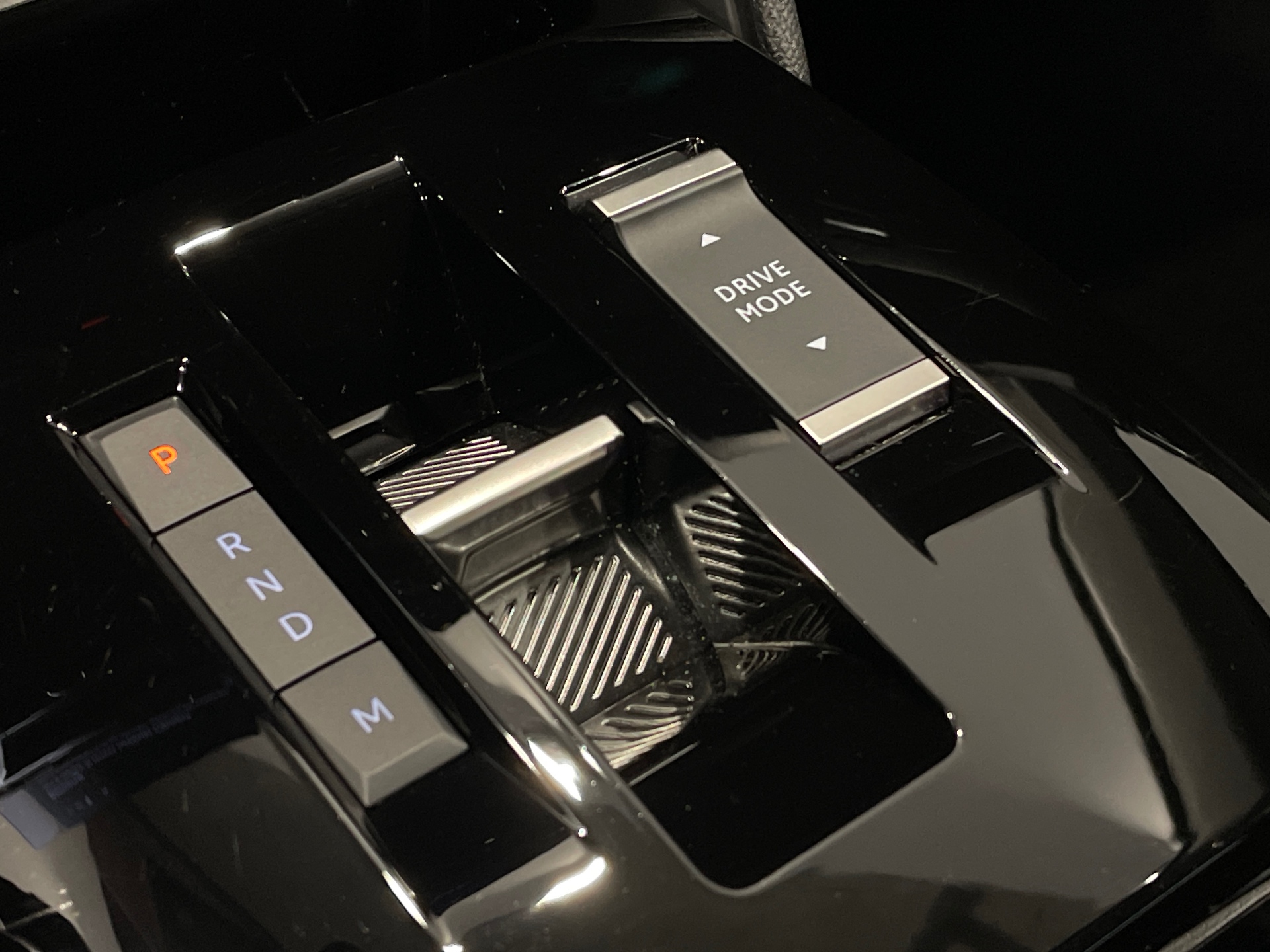 Photo 21 du véhicule CITROEN C4