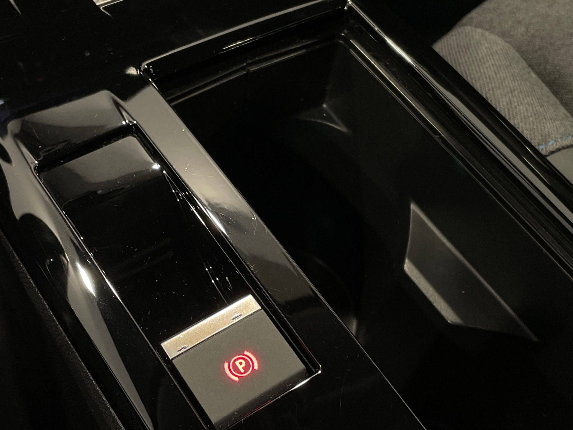 Photo 22 du véhicule CITROEN C4