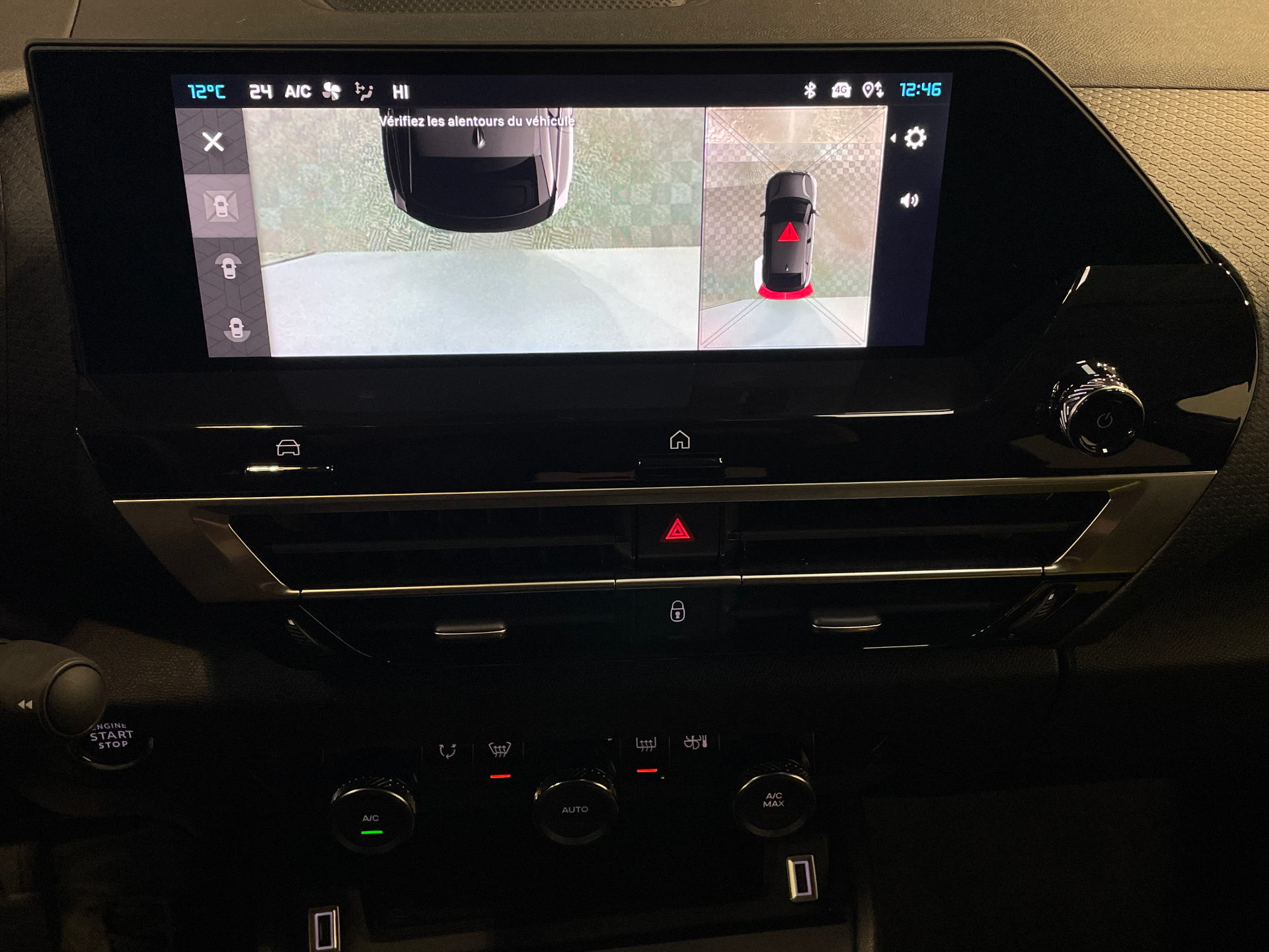 Photo 12 du véhicule CITROEN C4