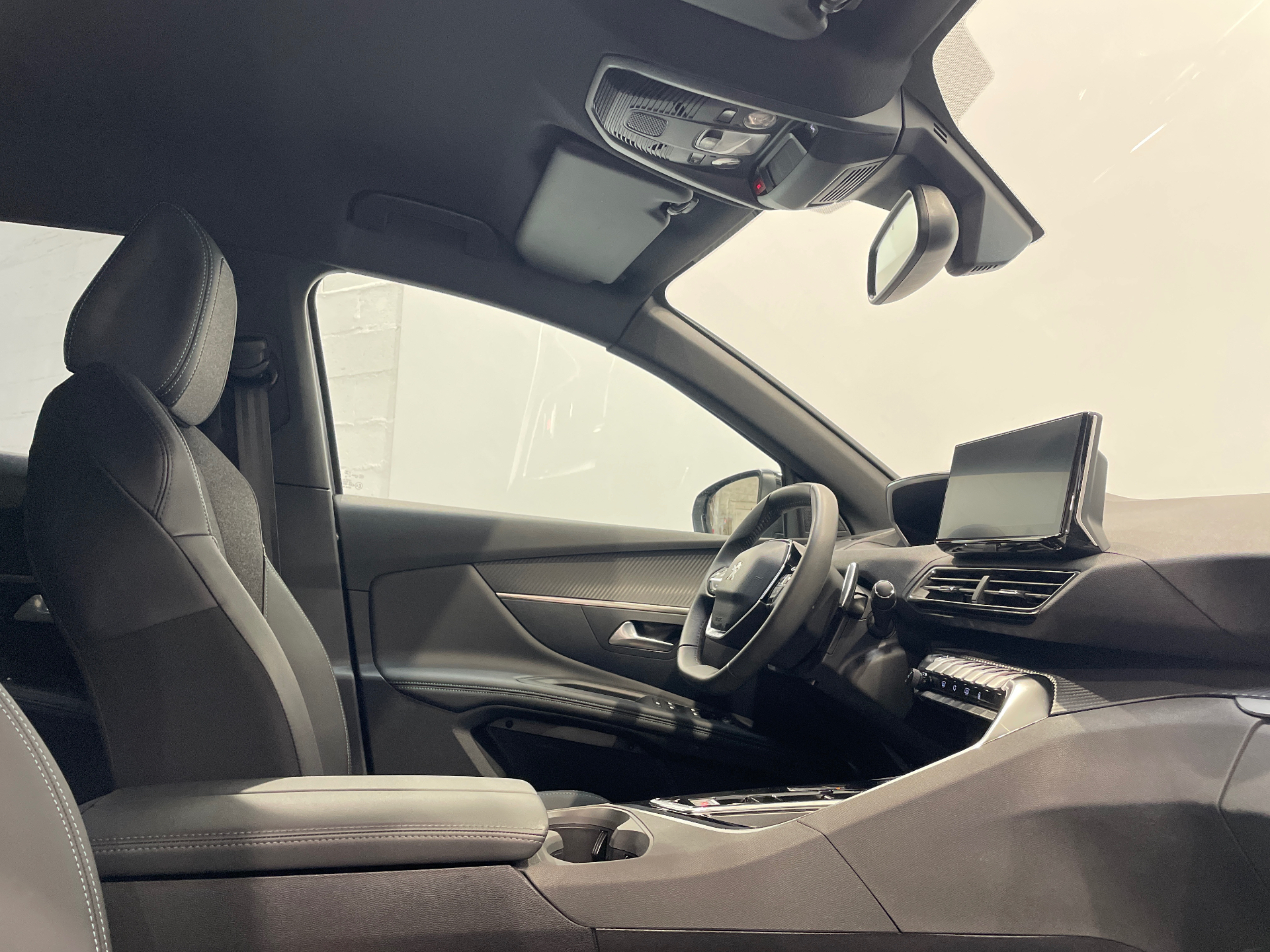 Photo 26 du véhicule PEUGEOT 3008