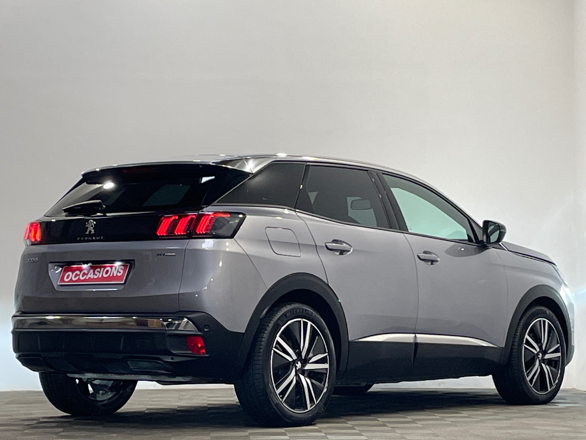 Photo 3 du véhicule PEUGEOT 3008