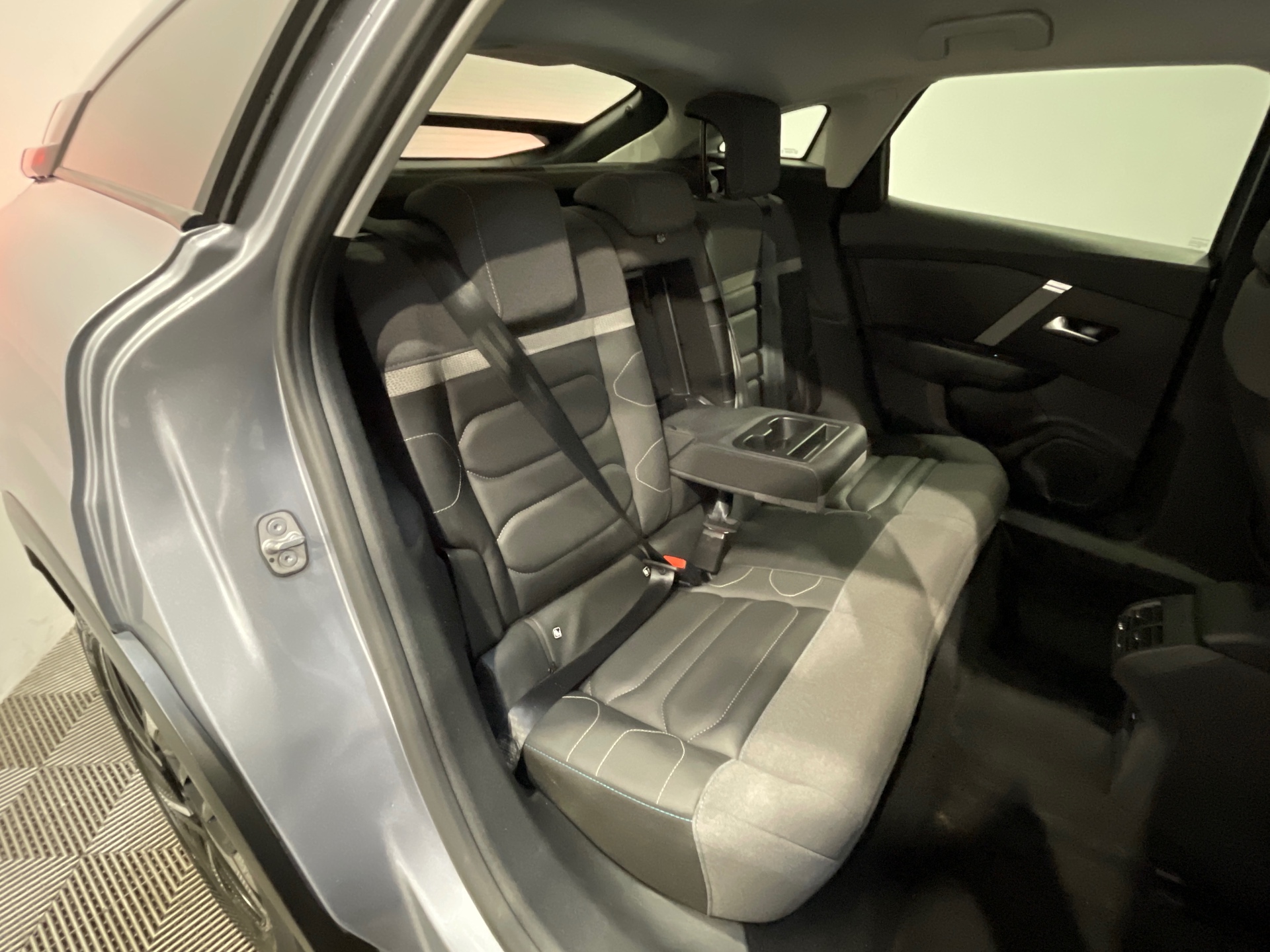 Photo 44 du véhicule CITROEN C4