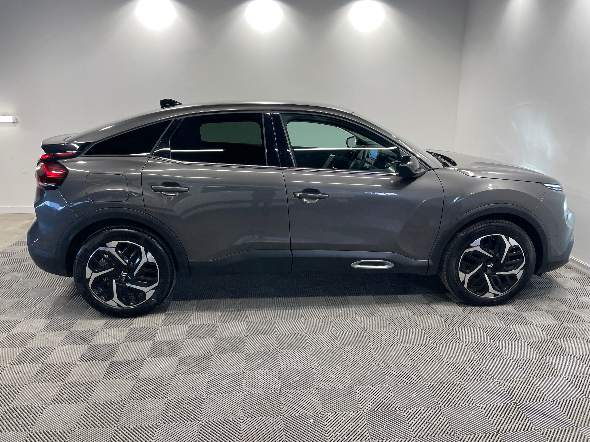 Photo 4 du véhicule CITROEN C4