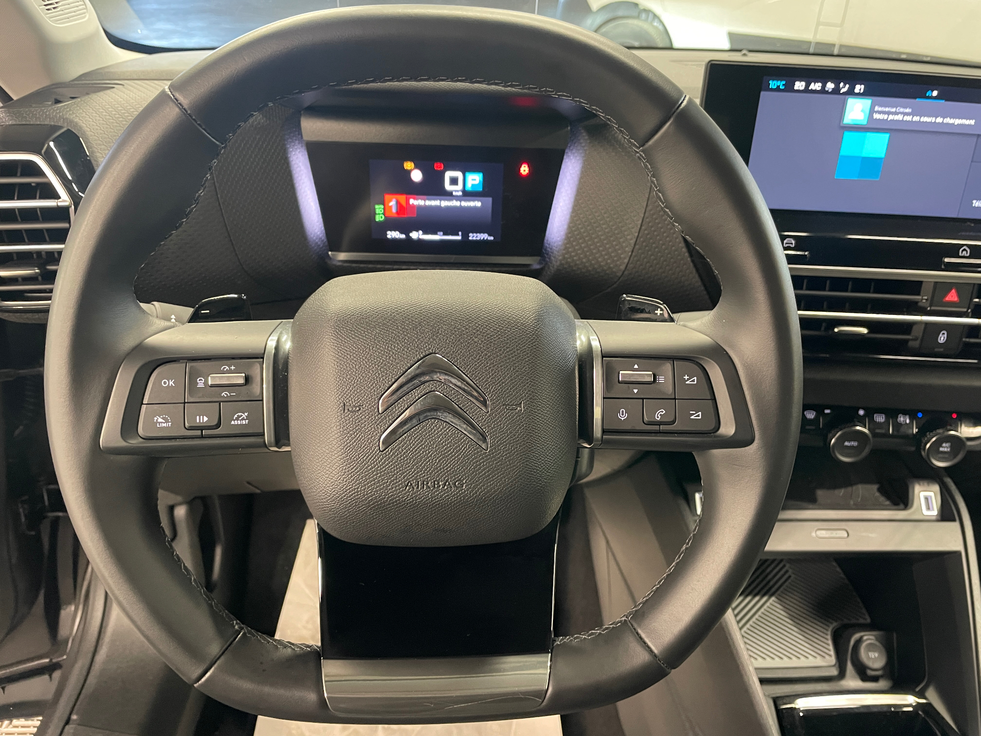 Photo 24 du véhicule CITROEN C4