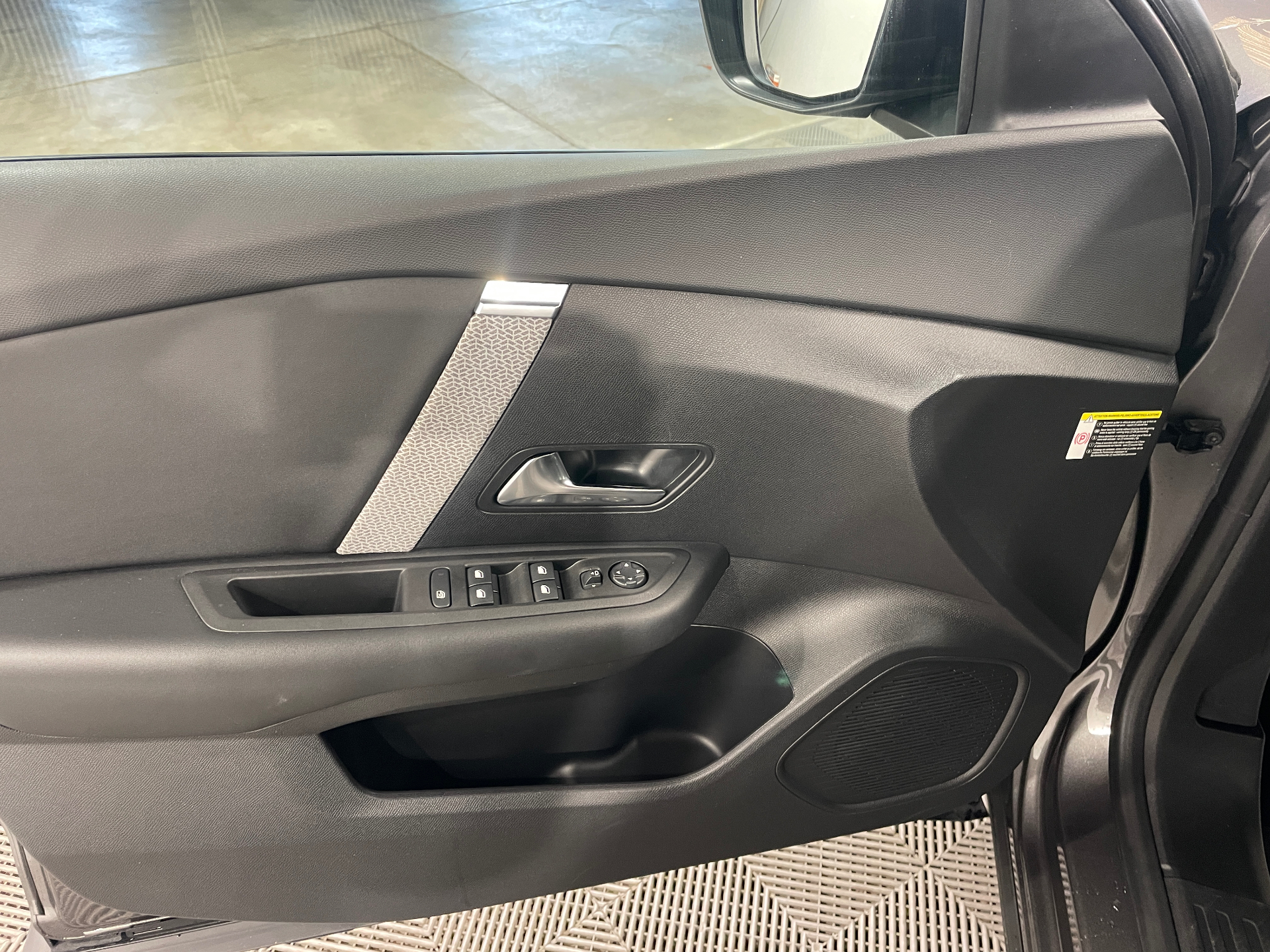 Photo 12 du véhicule CITROEN C4