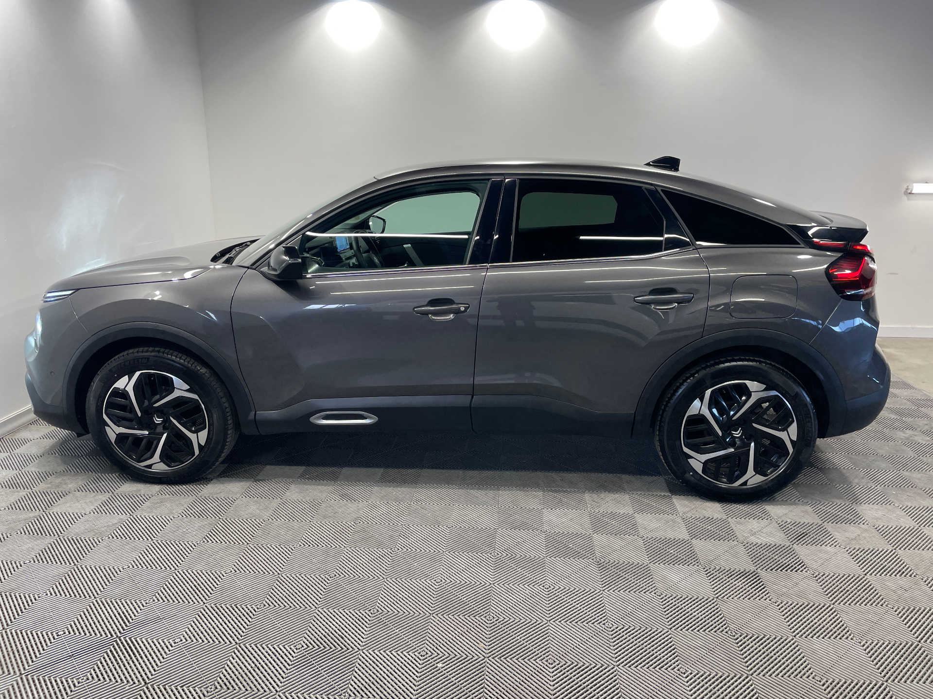 Photo 5 du véhicule CITROEN C4