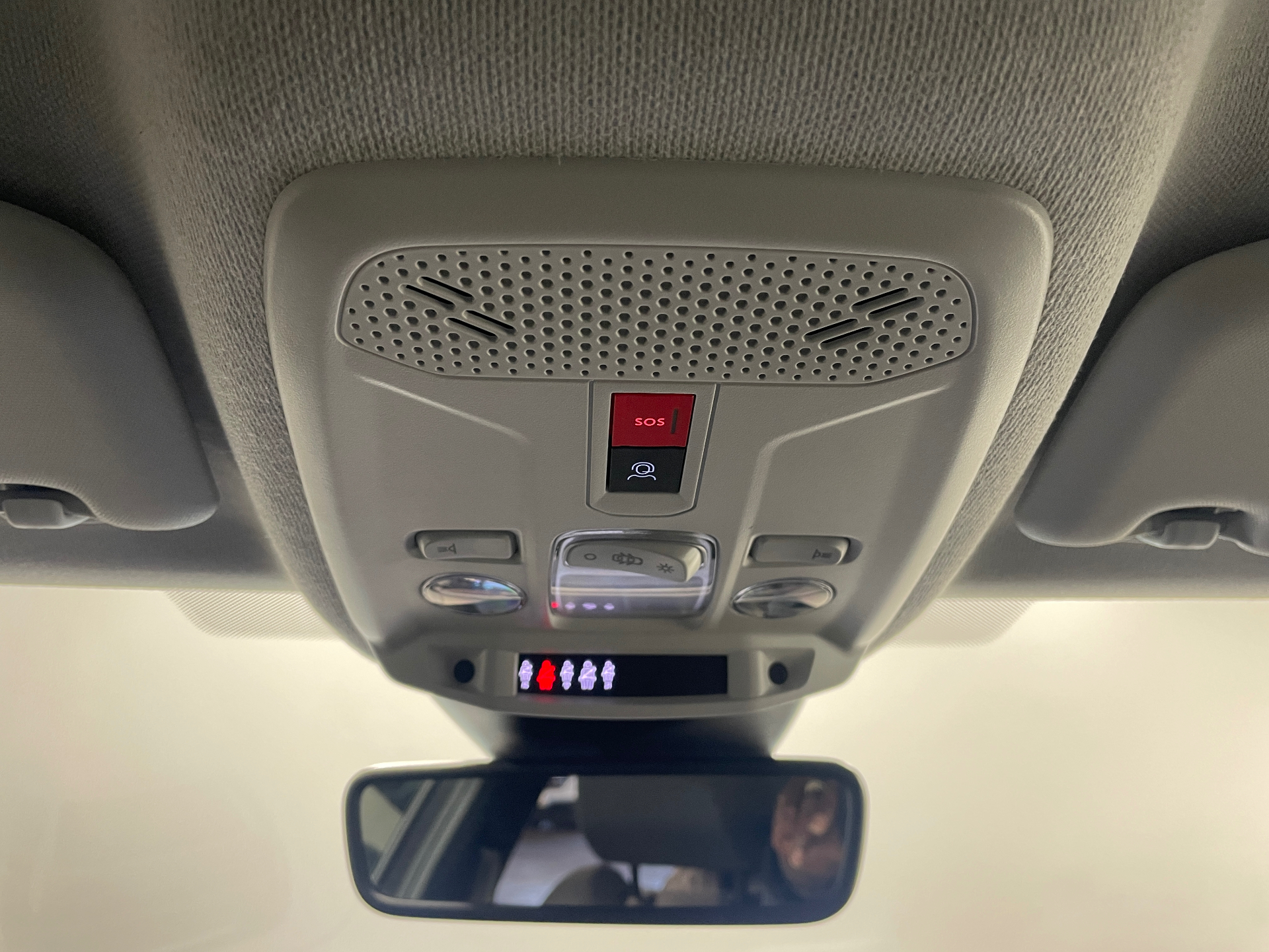 Photo 41 du véhicule CITROEN C4