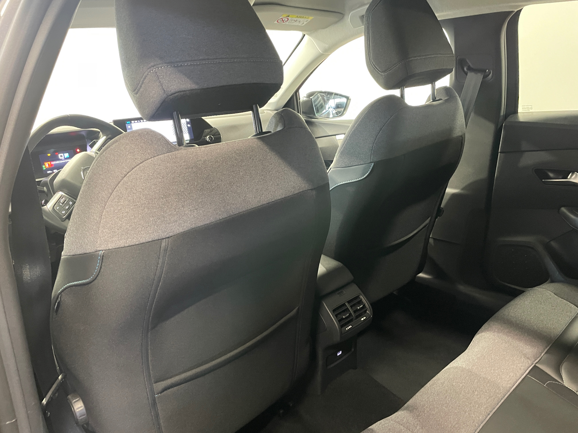 Photo 39 du véhicule CITROEN C4