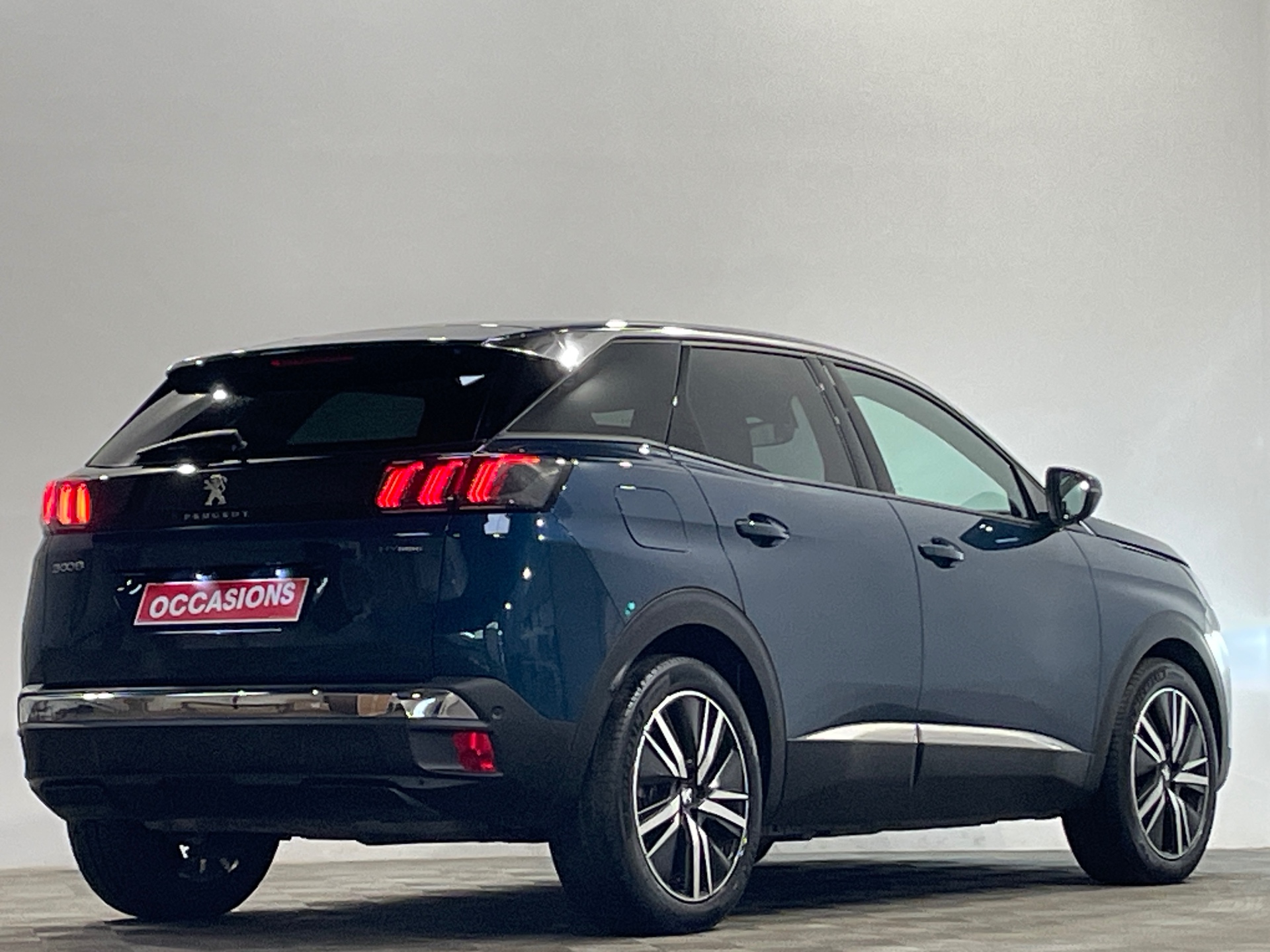 Photo 3 du véhicule PEUGEOT 3008