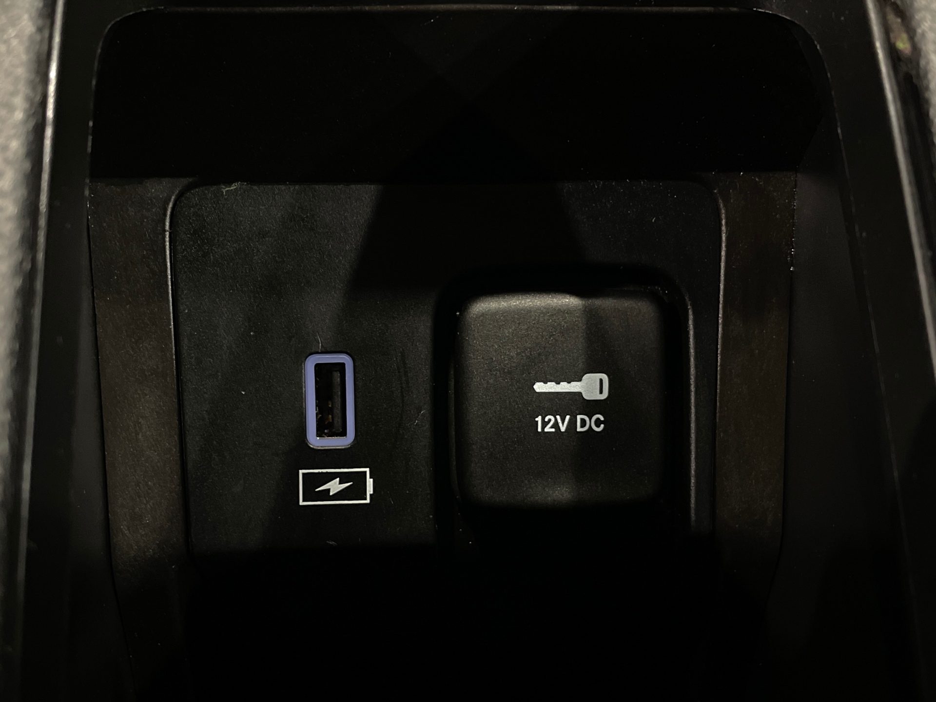 Photo 19 du véhicule FIAT 500e BERLINE