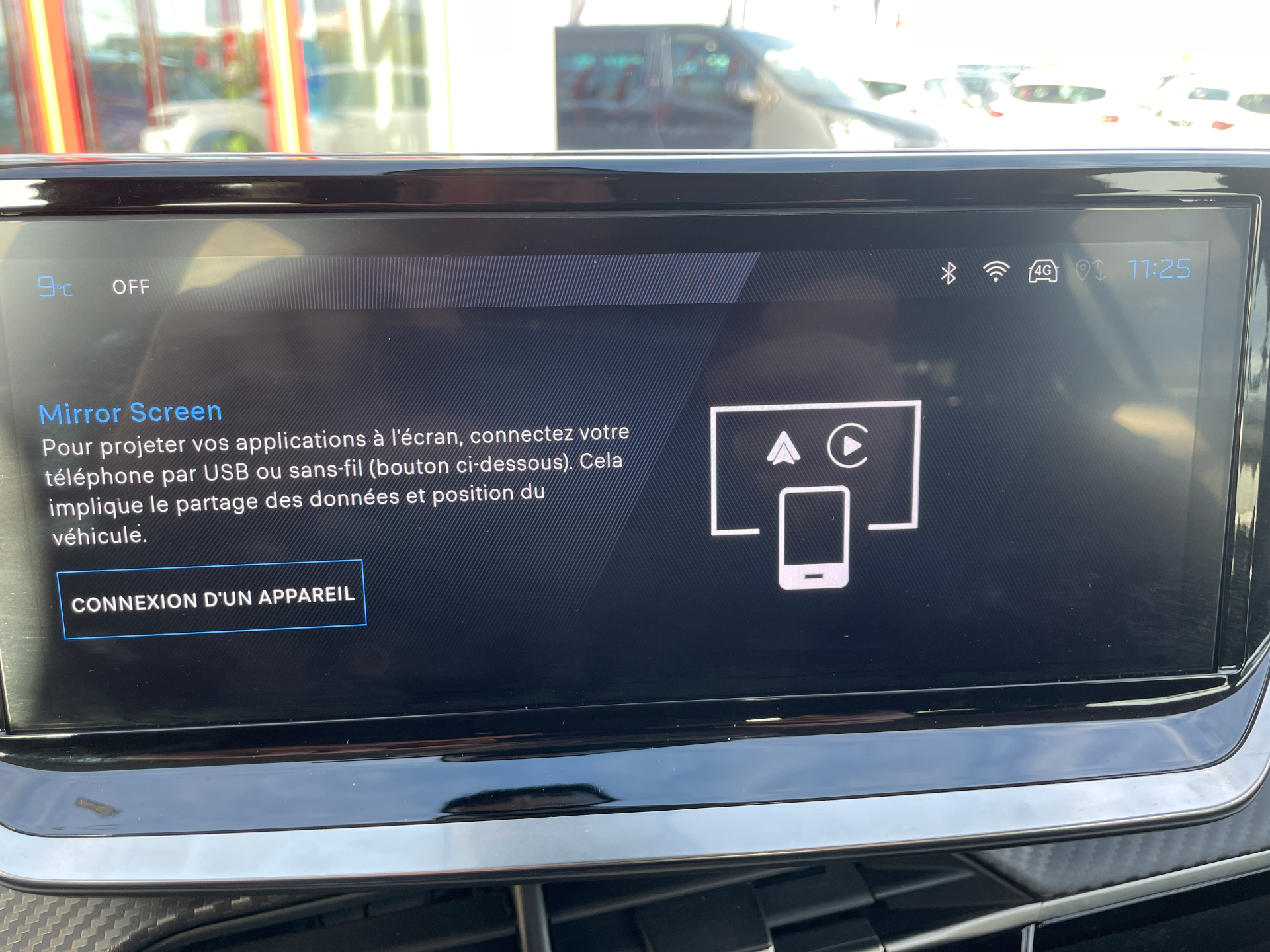 Photo 19 du véhicule PEUGEOT 208