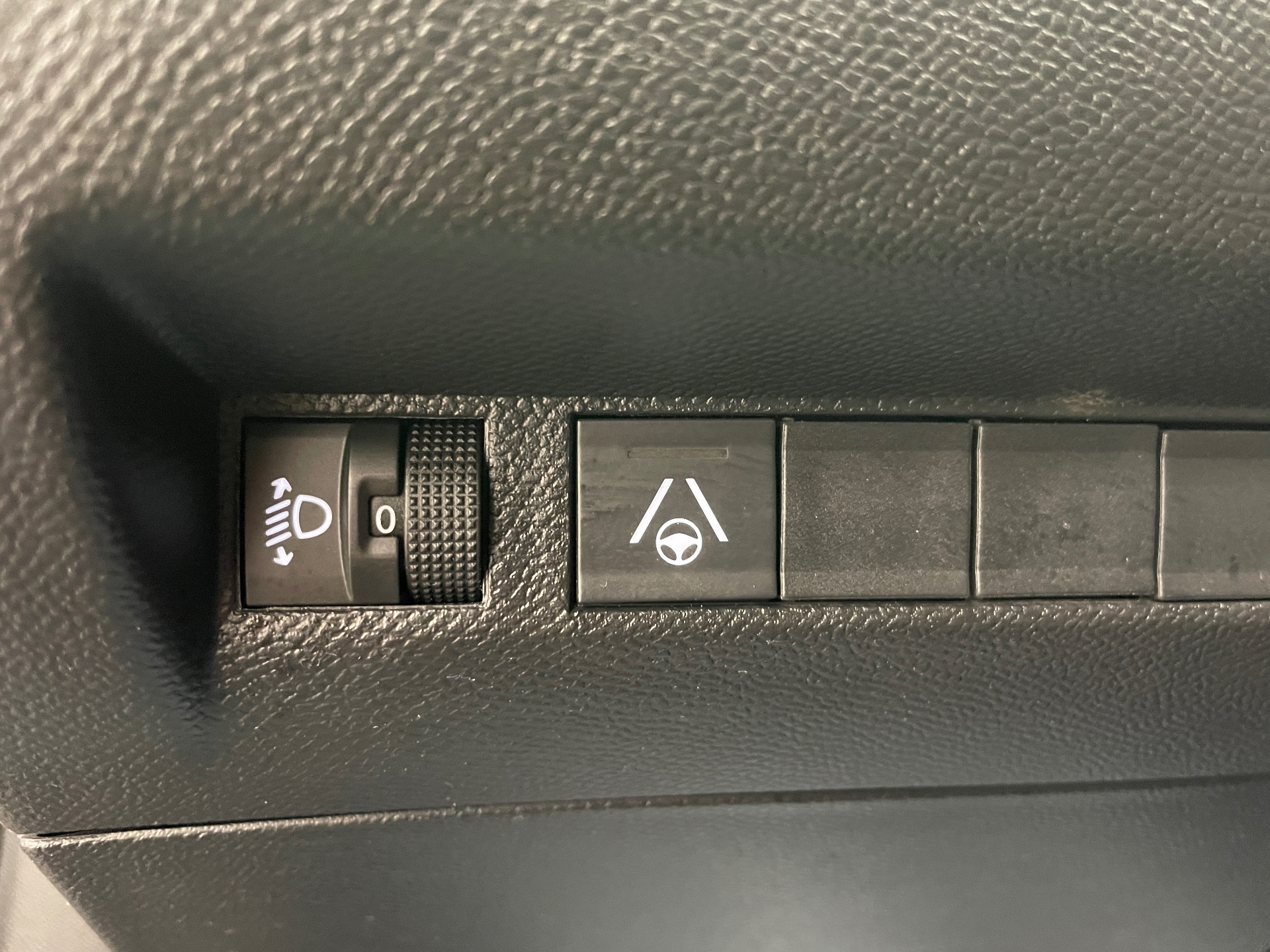 Photo 31 du véhicule PEUGEOT 2008