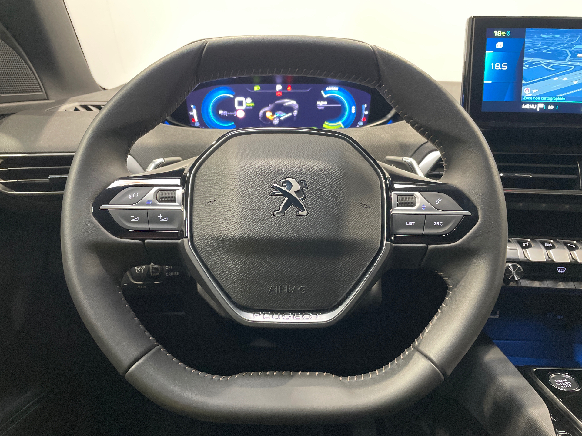 Photo 11 du véhicule PEUGEOT 3008