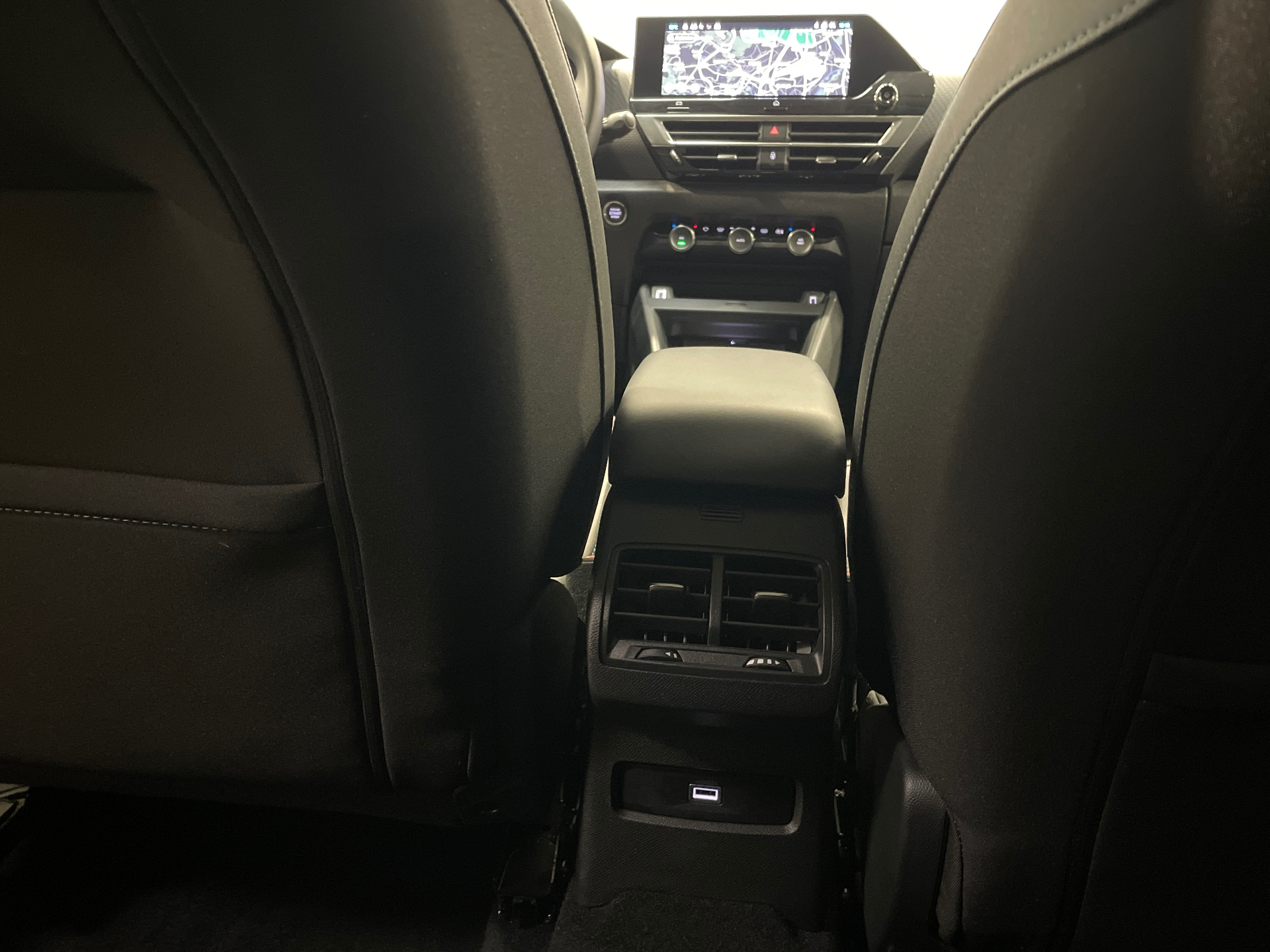 Photo 41 du véhicule CITROEN C4