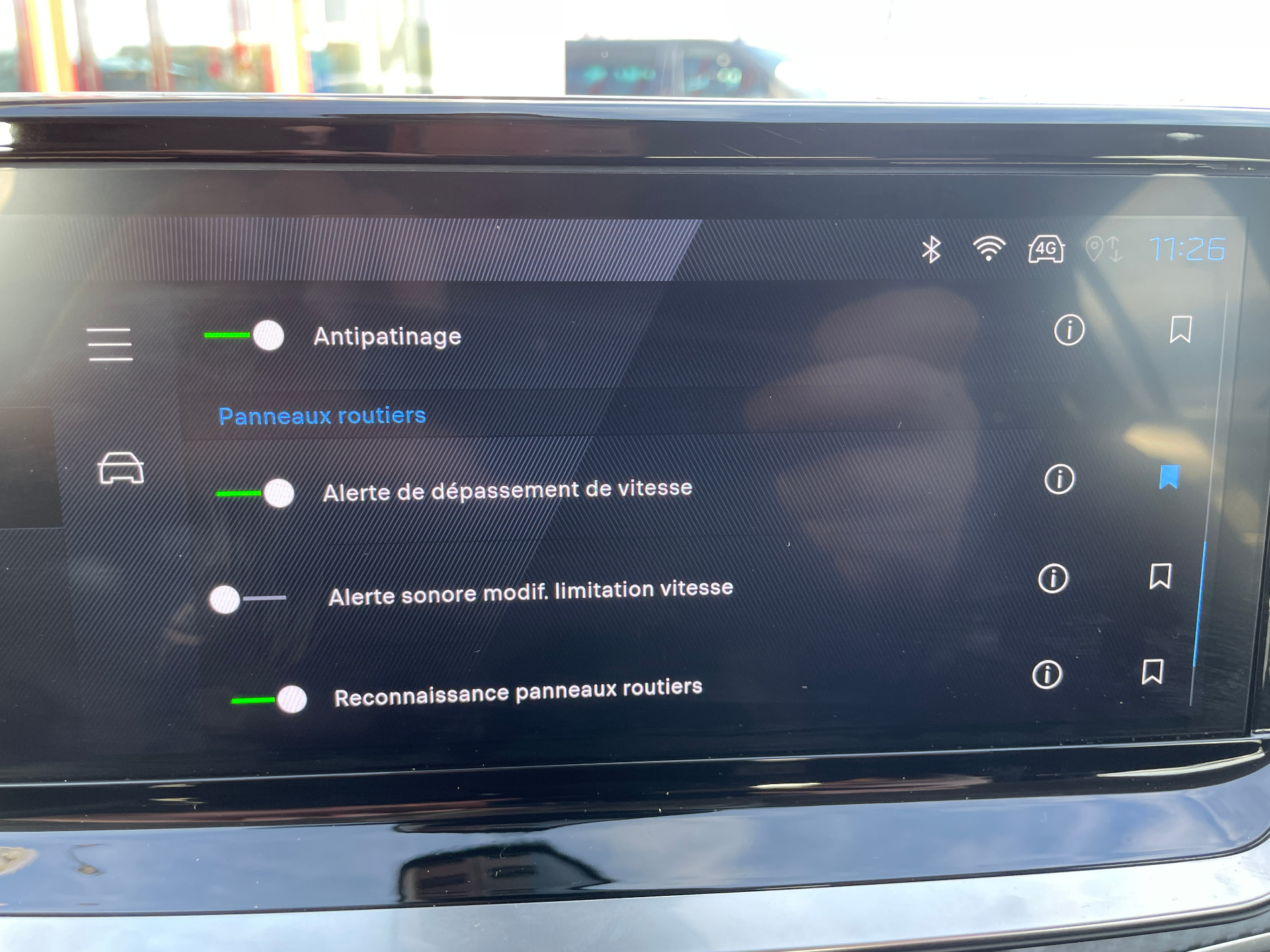 Photo 23 du véhicule PEUGEOT 208