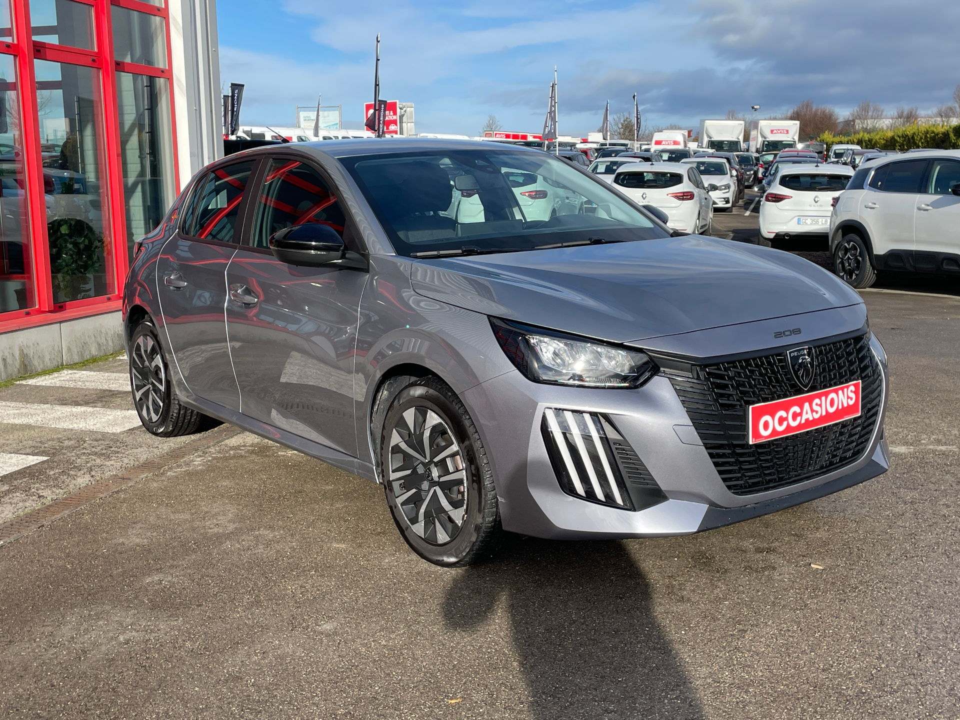 Photo 3 du véhicule PEUGEOT 208