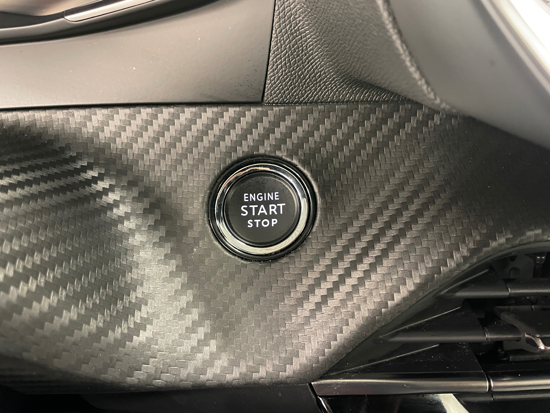 Photo 38 du véhicule PEUGEOT 2008