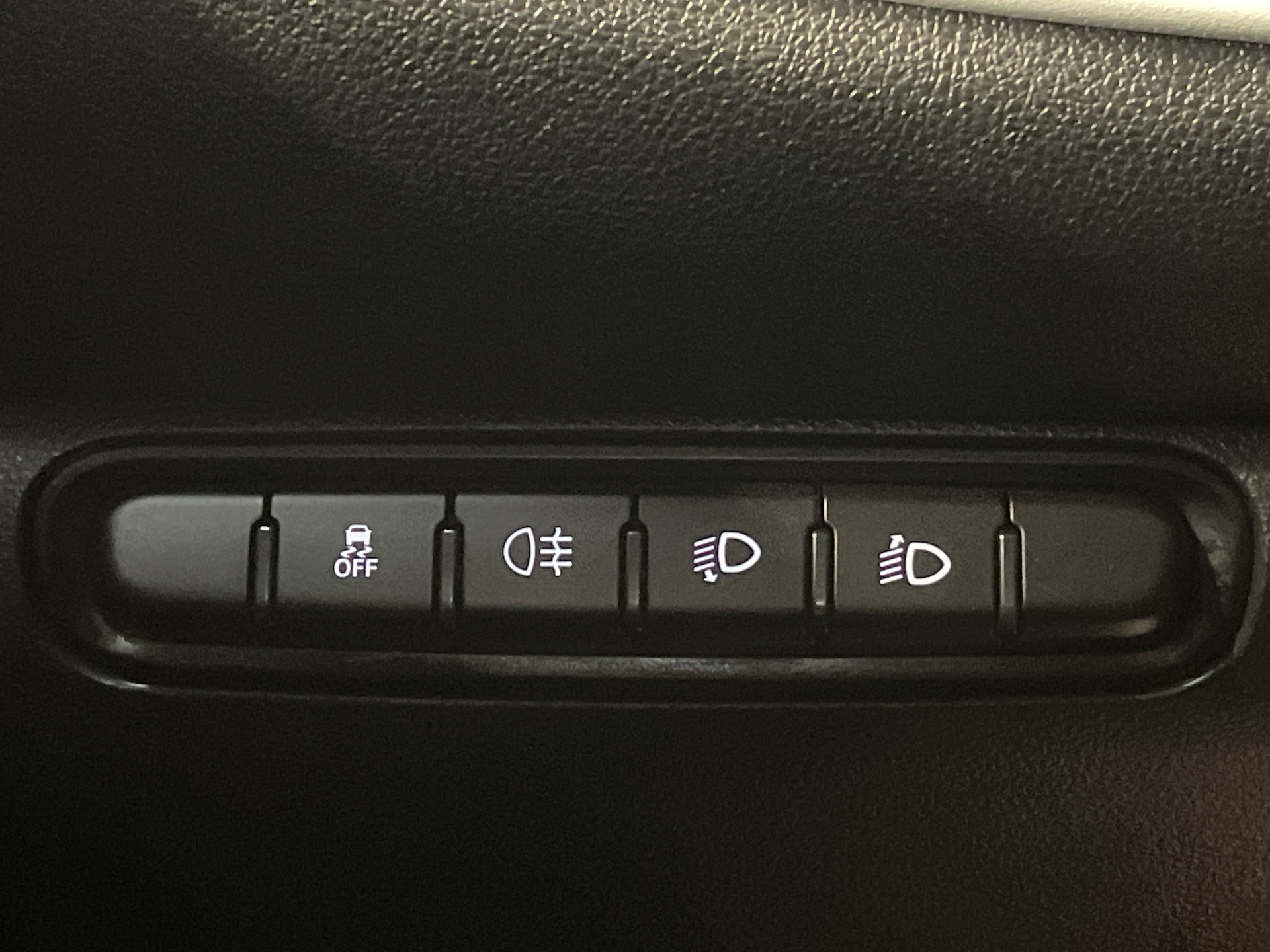 Photo 32 du véhicule FIAT 500e BERLINE