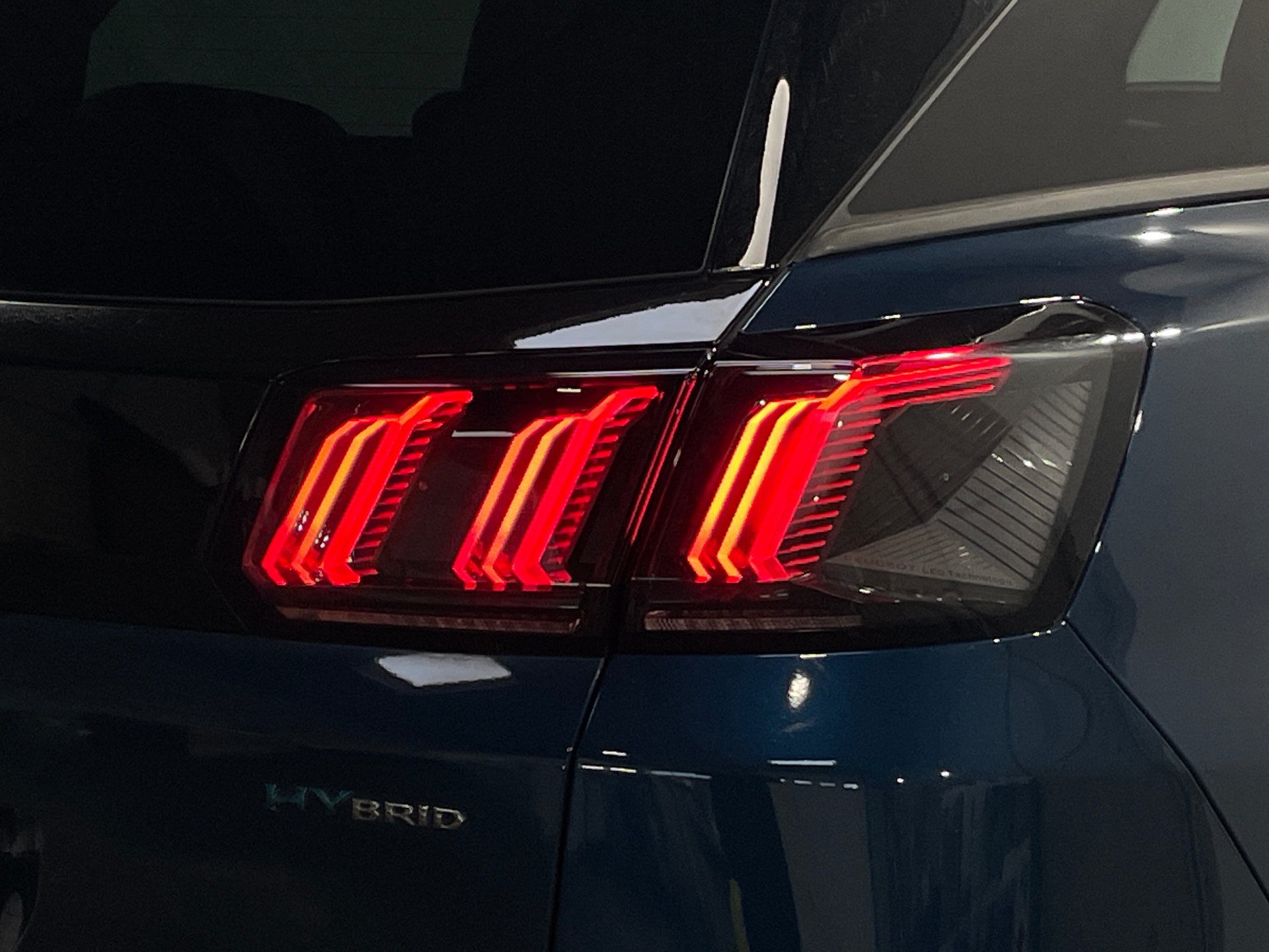 Photo 8 du véhicule PEUGEOT 3008