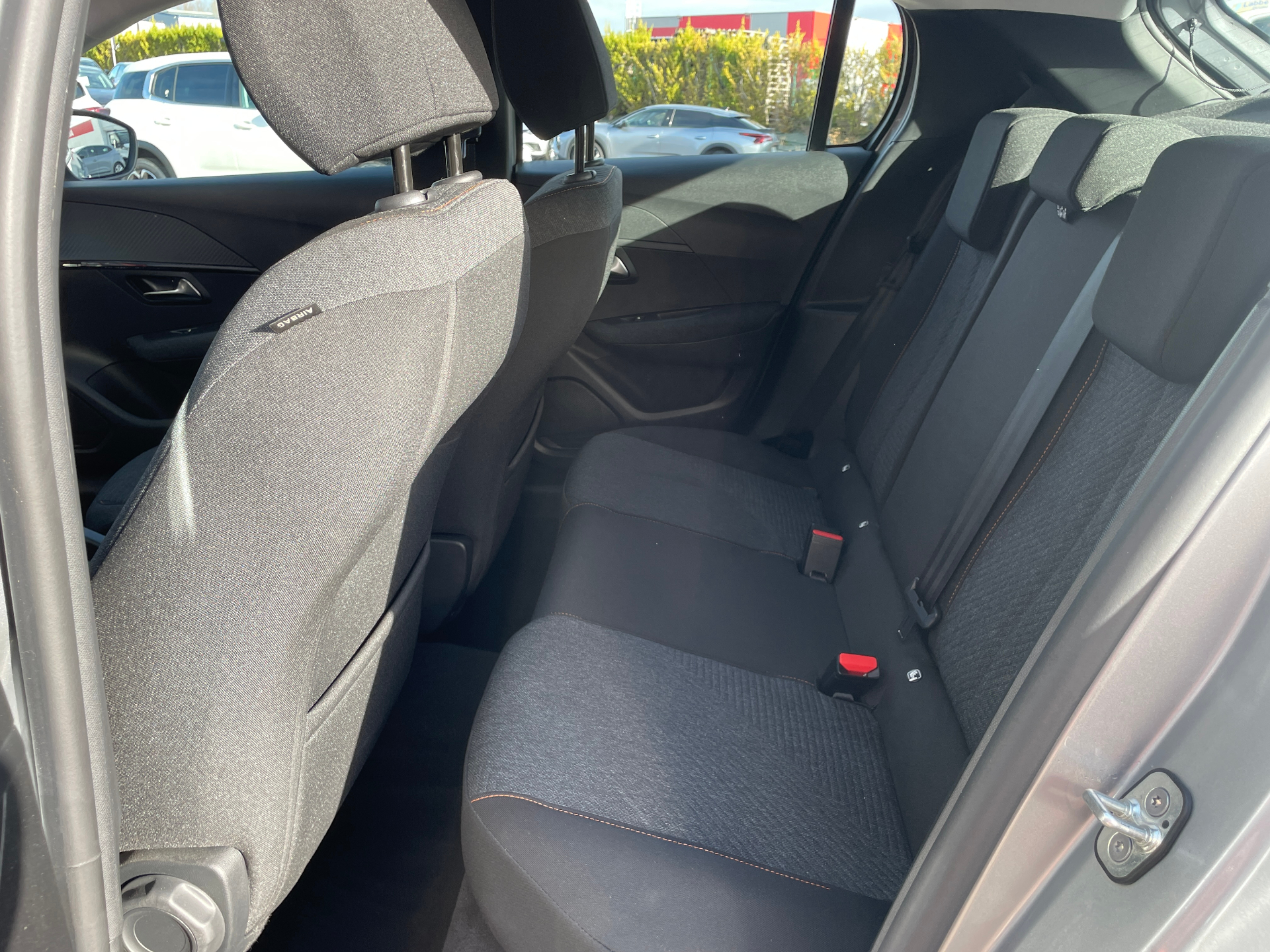 Photo 12 du véhicule PEUGEOT 208