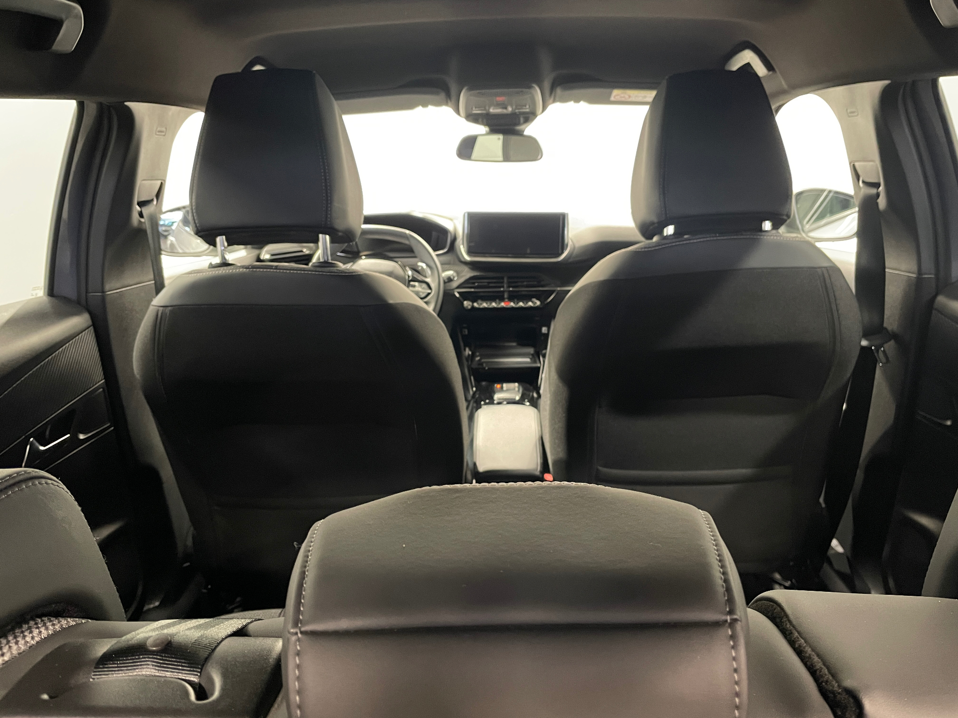 Photo 11 du véhicule PEUGEOT 2008