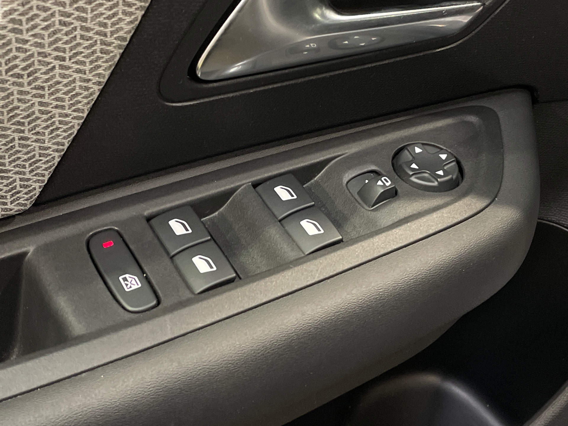 Photo 36 du véhicule CITROEN C4