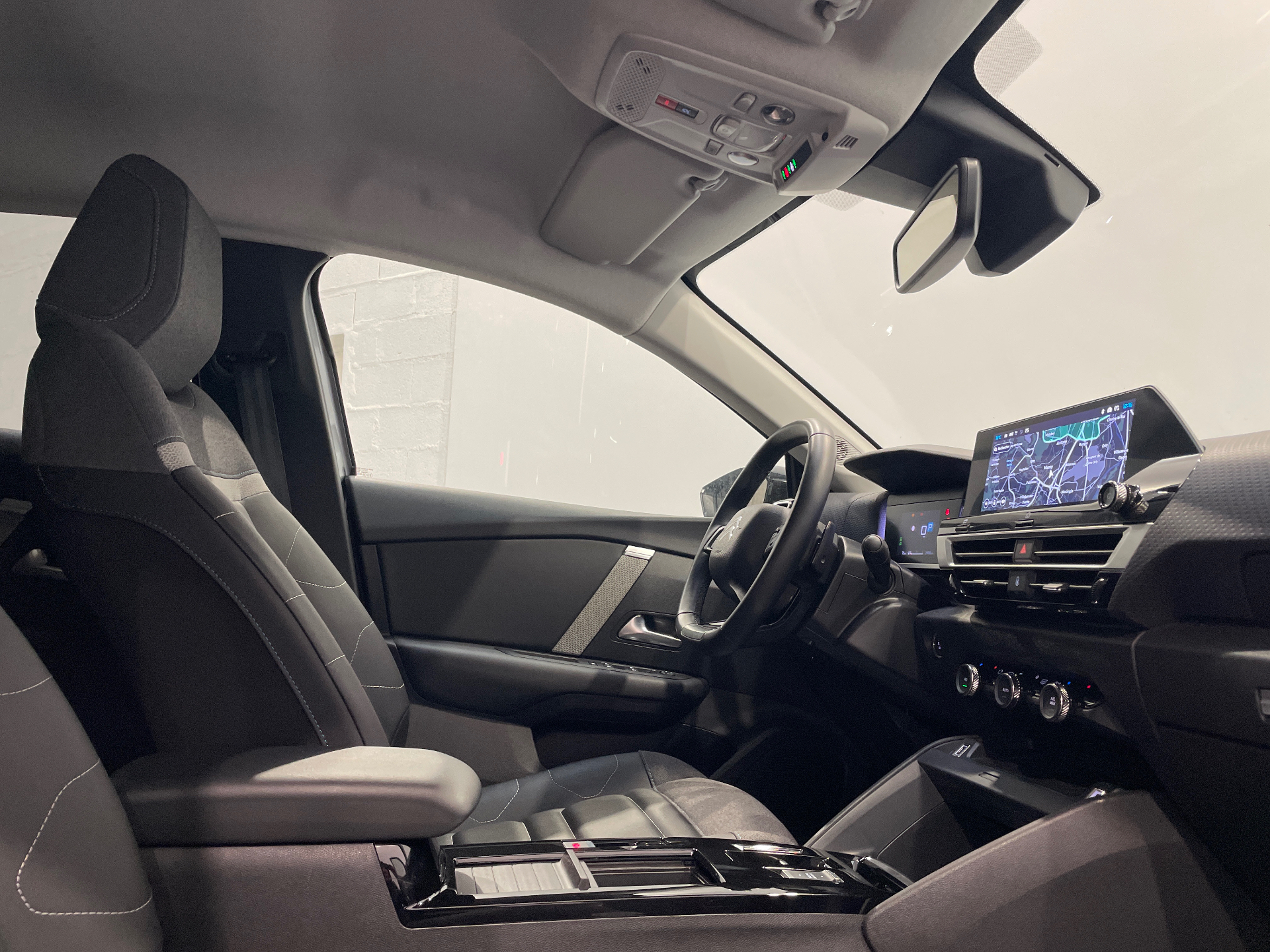 Photo 24 du véhicule CITROEN C4