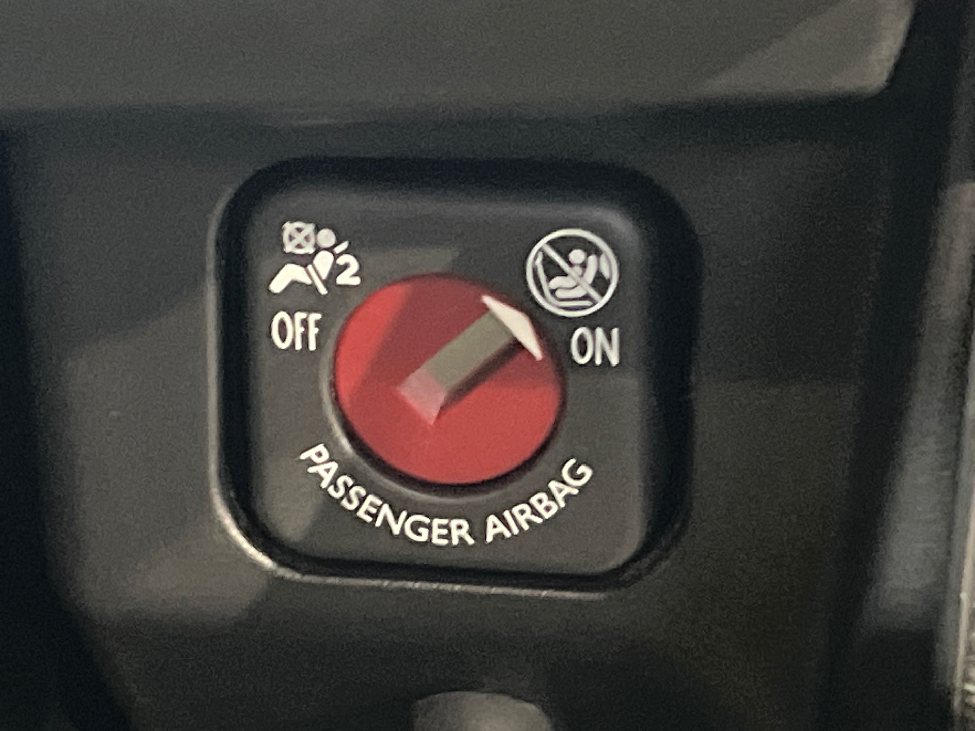 Photo 28 du véhicule PEUGEOT 3008