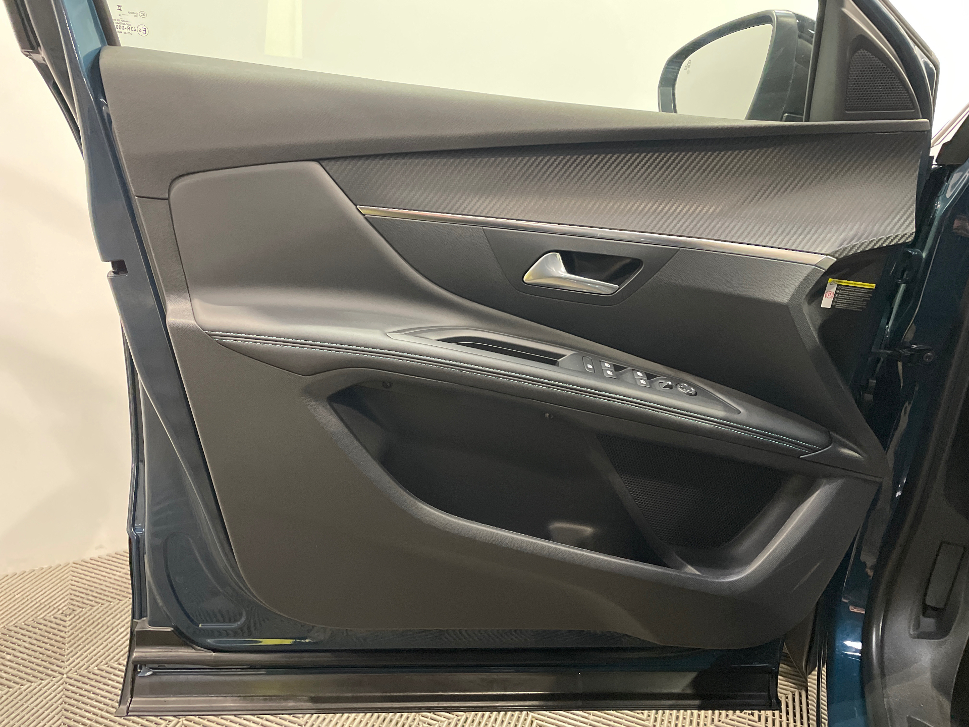 Photo 37 du véhicule PEUGEOT 3008