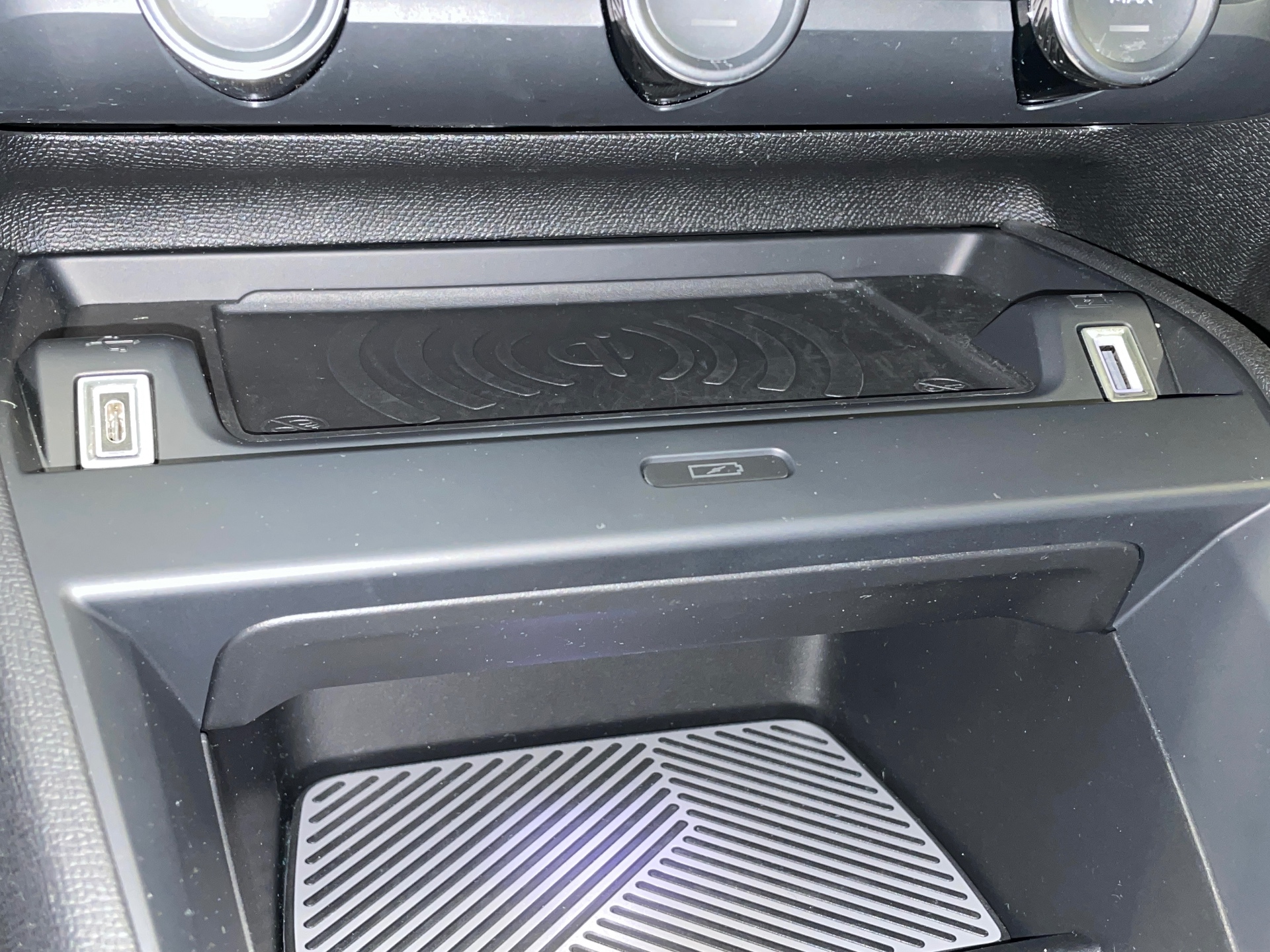 Photo 19 du véhicule CITROEN C4