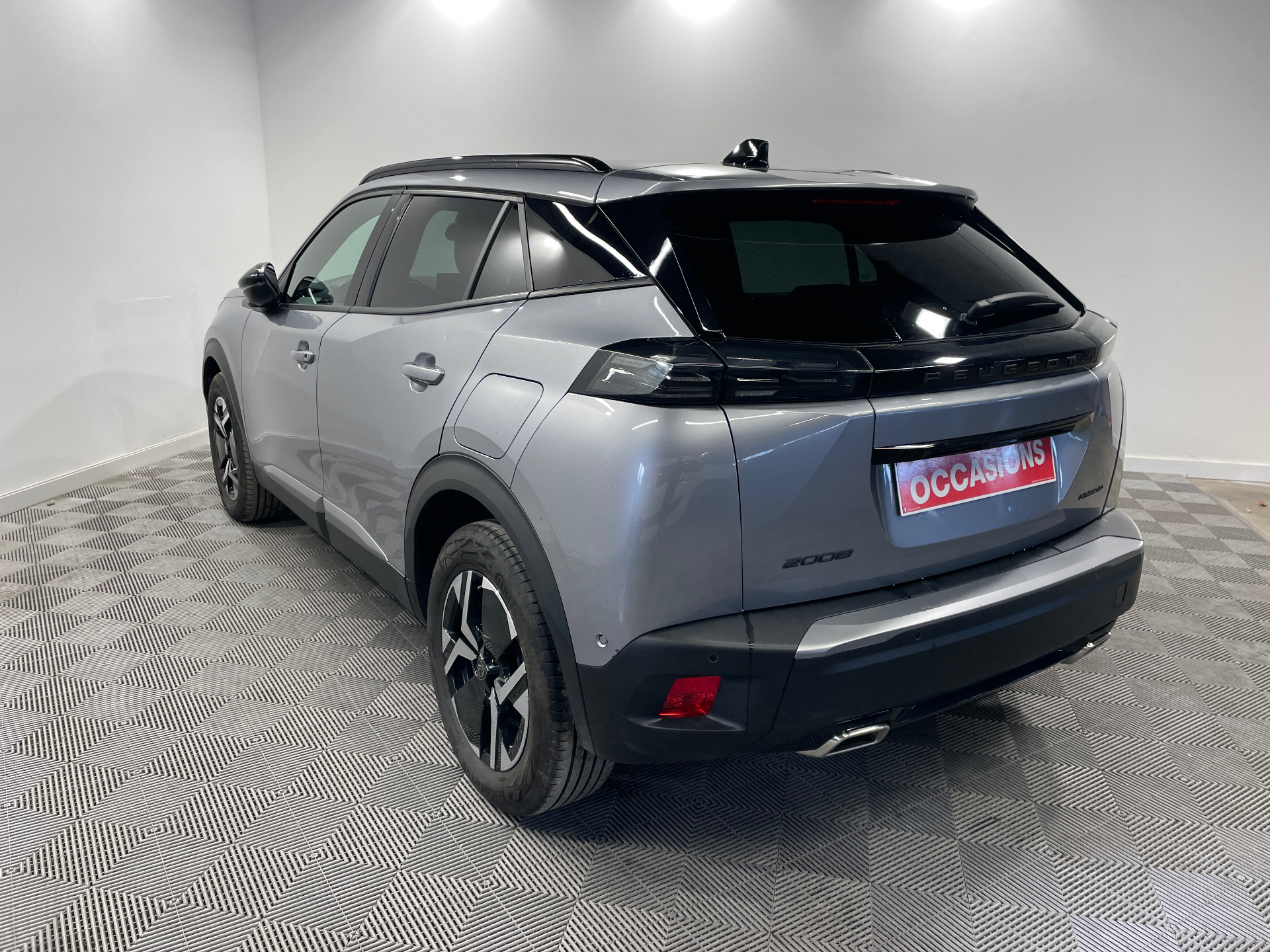 Photo 7 du véhicule PEUGEOT 2008