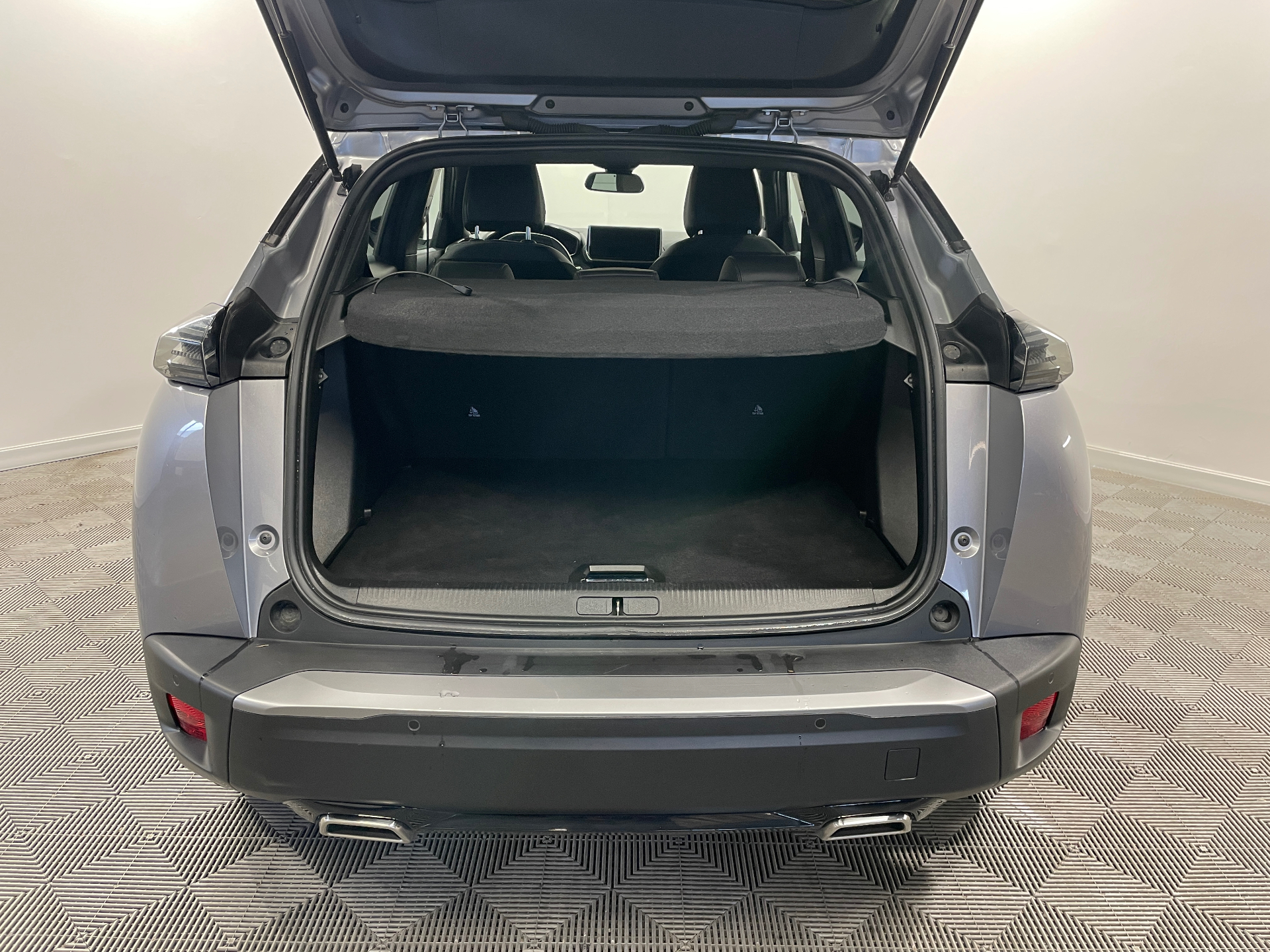 Photo 10 du véhicule PEUGEOT 2008