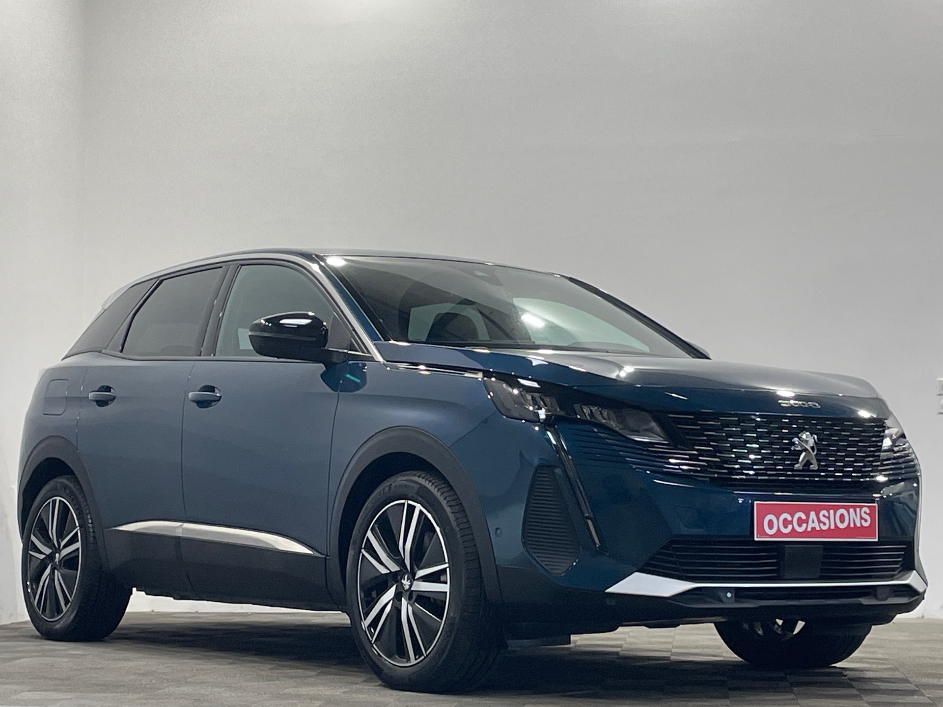 Photo 2 du véhicule PEUGEOT 3008