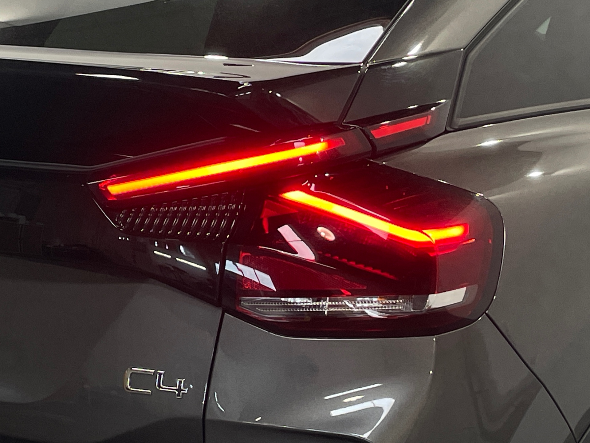 Photo 8 du véhicule CITROEN C4