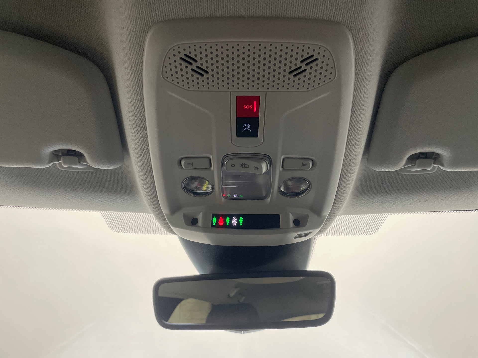 Photo 24 du véhicule CITROEN C4