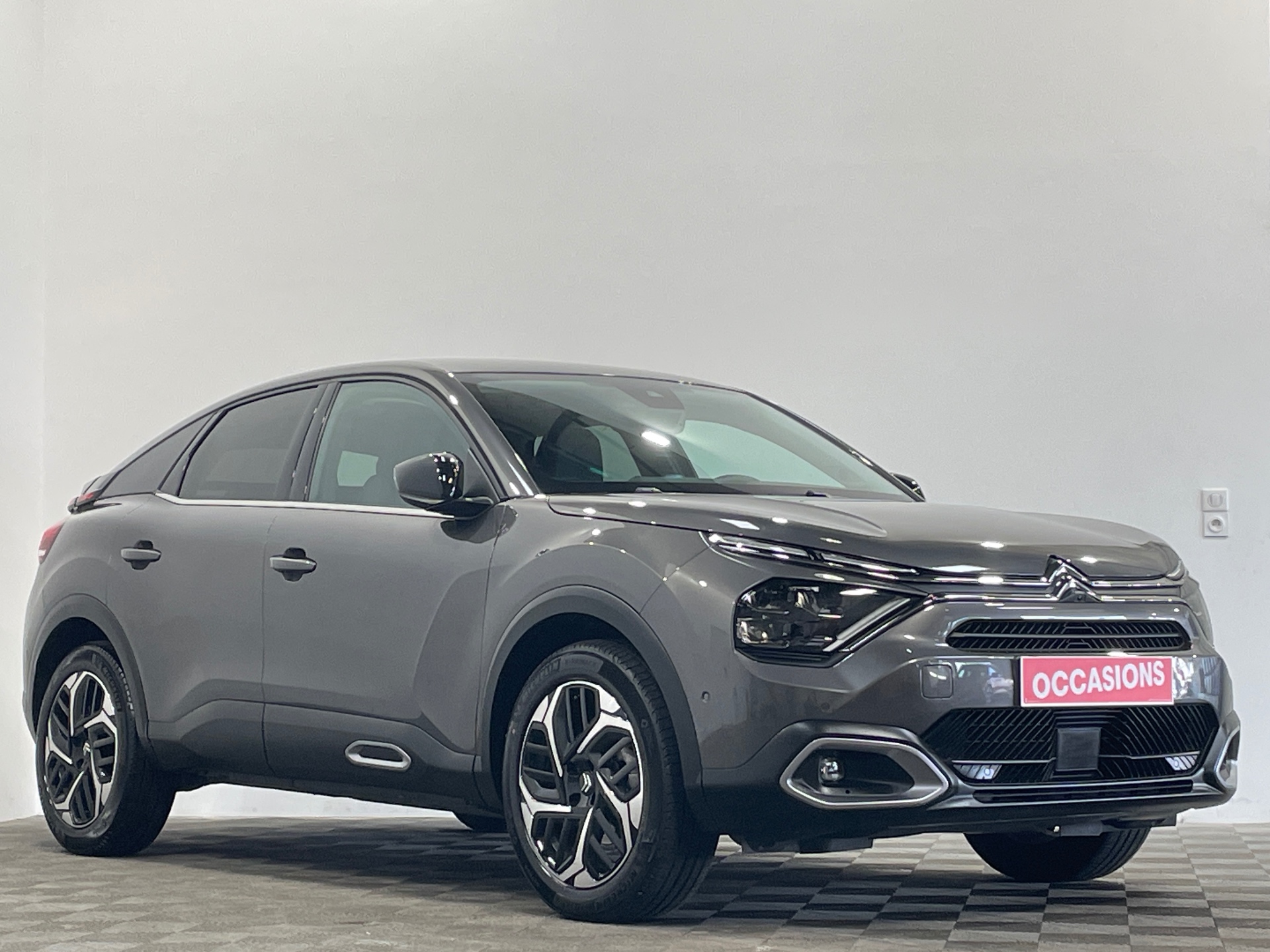 Photo 2 du véhicule CITROEN C4