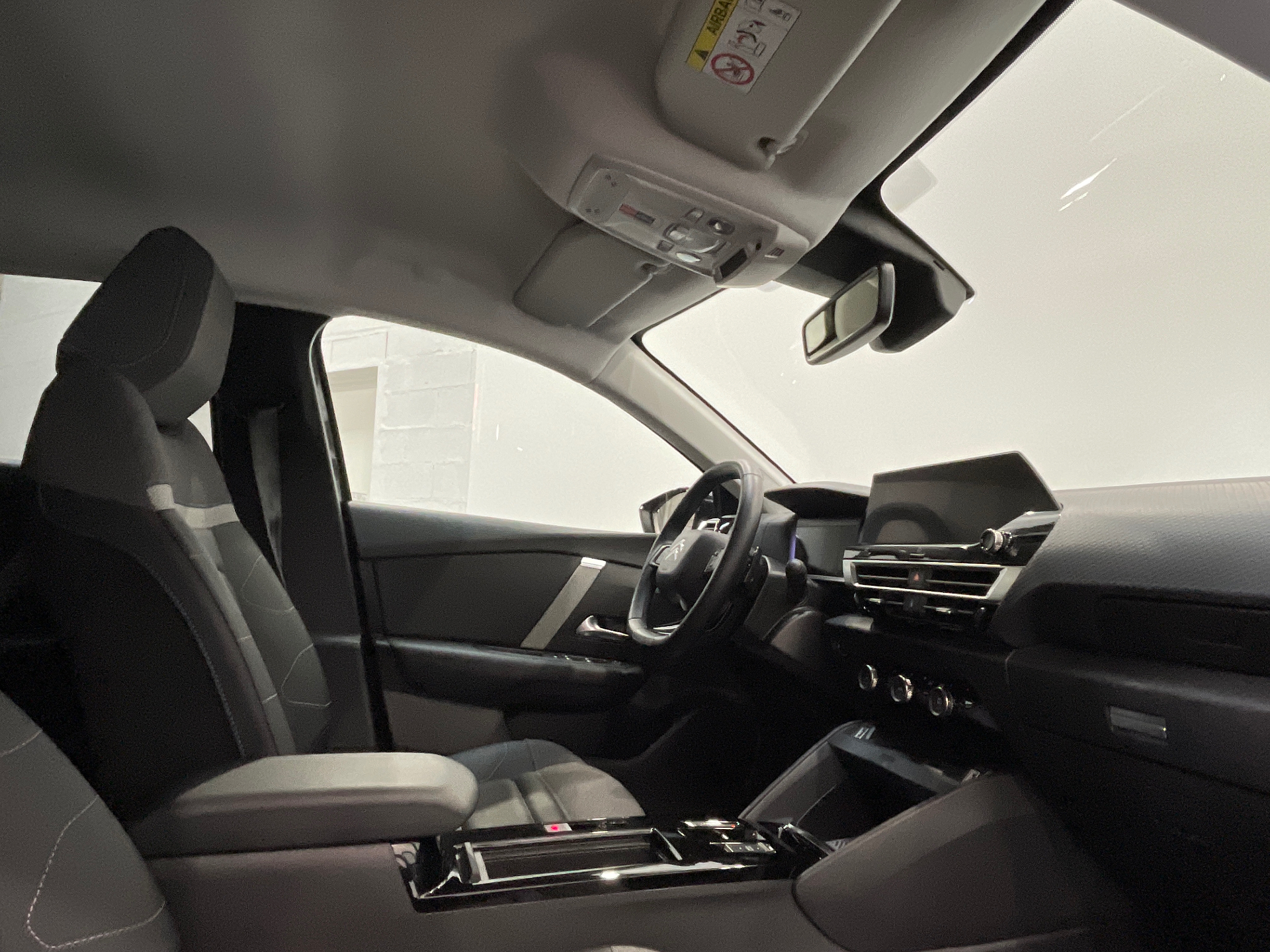 Photo 23 du véhicule CITROEN C4