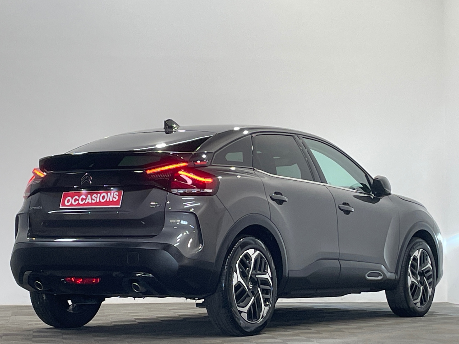 Photo 3 du véhicule CITROEN C4